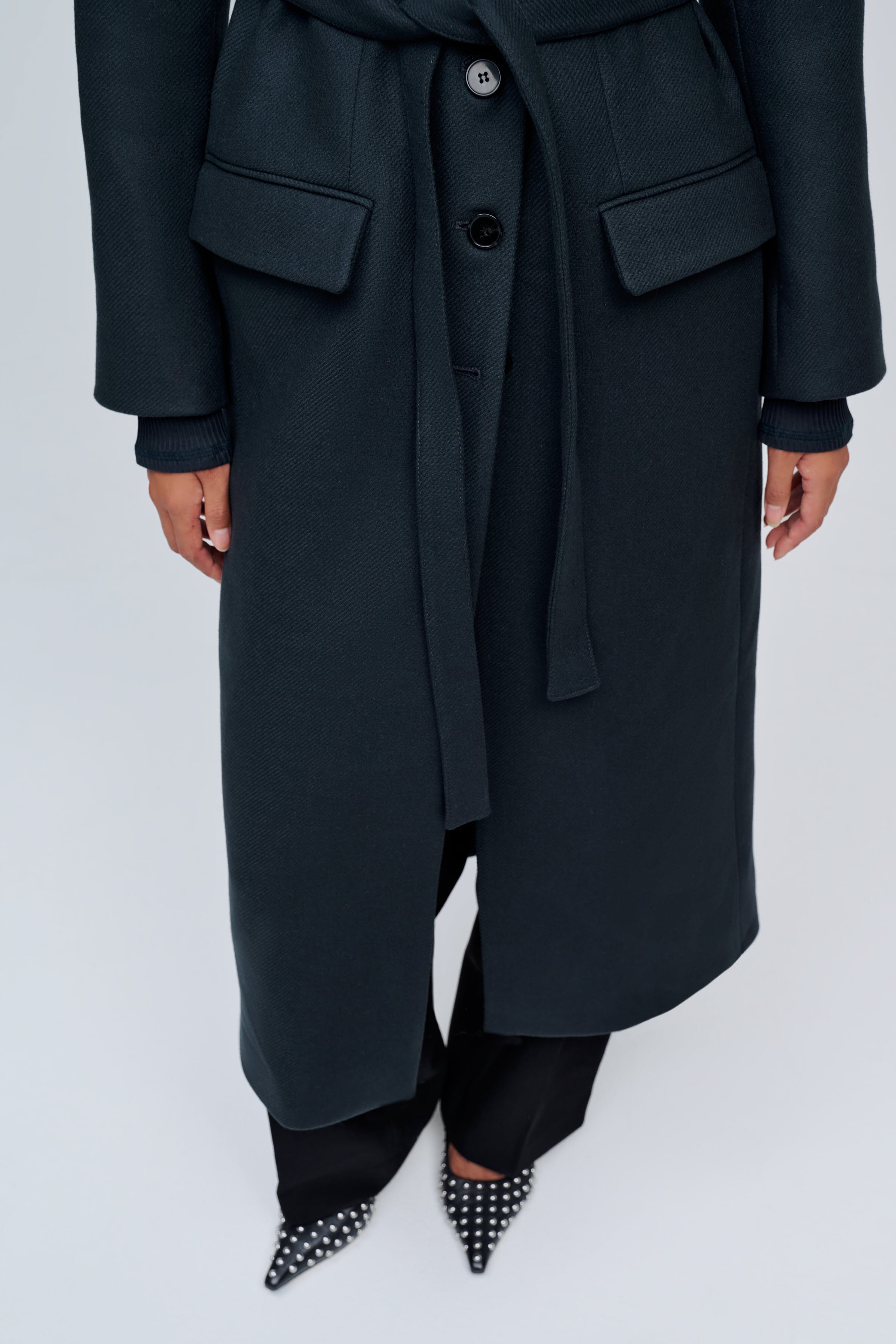 IOCrystal Coat LOOKBOOK FRONT 30600048-BL862