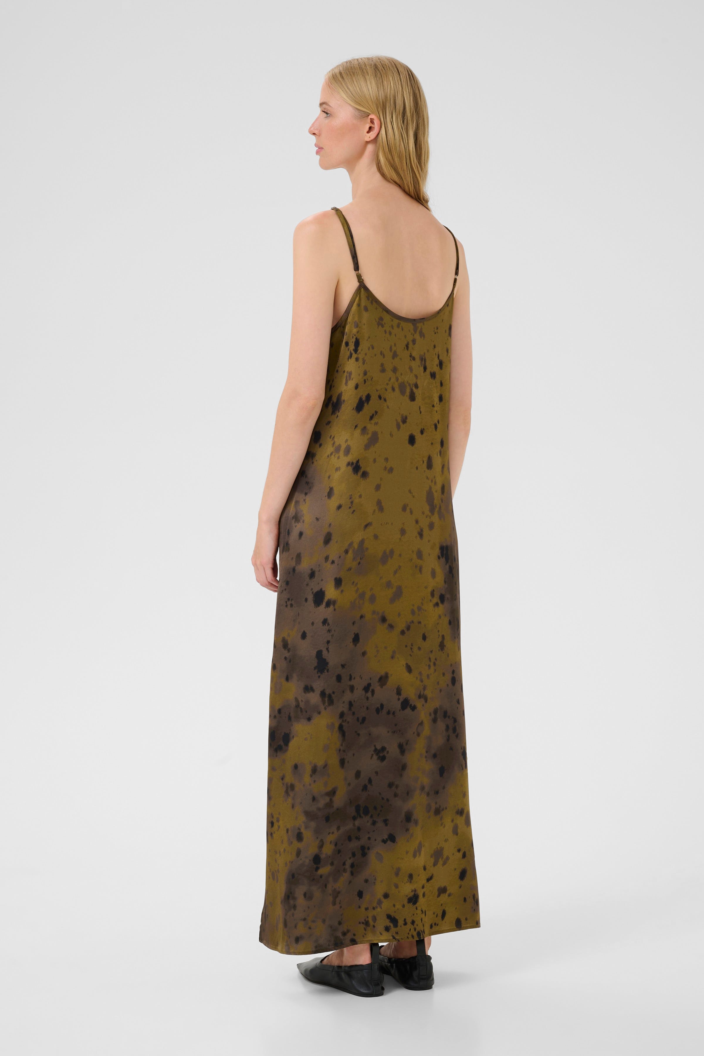 KBBella Kjole LOOKBOOK BACK 10105581-108296