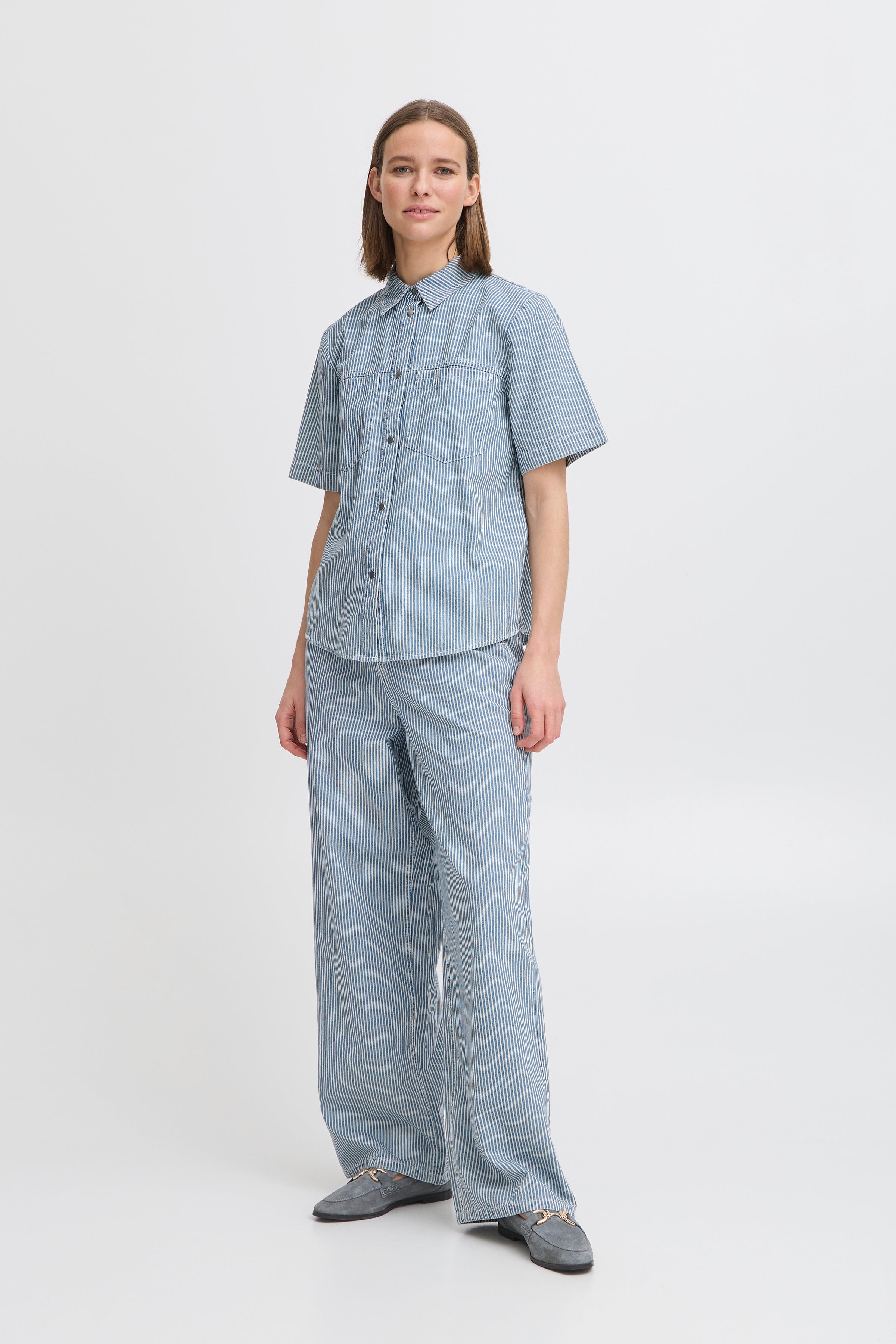 BYLARO Byxor LOOKBOOK FRONT 20816762-204781