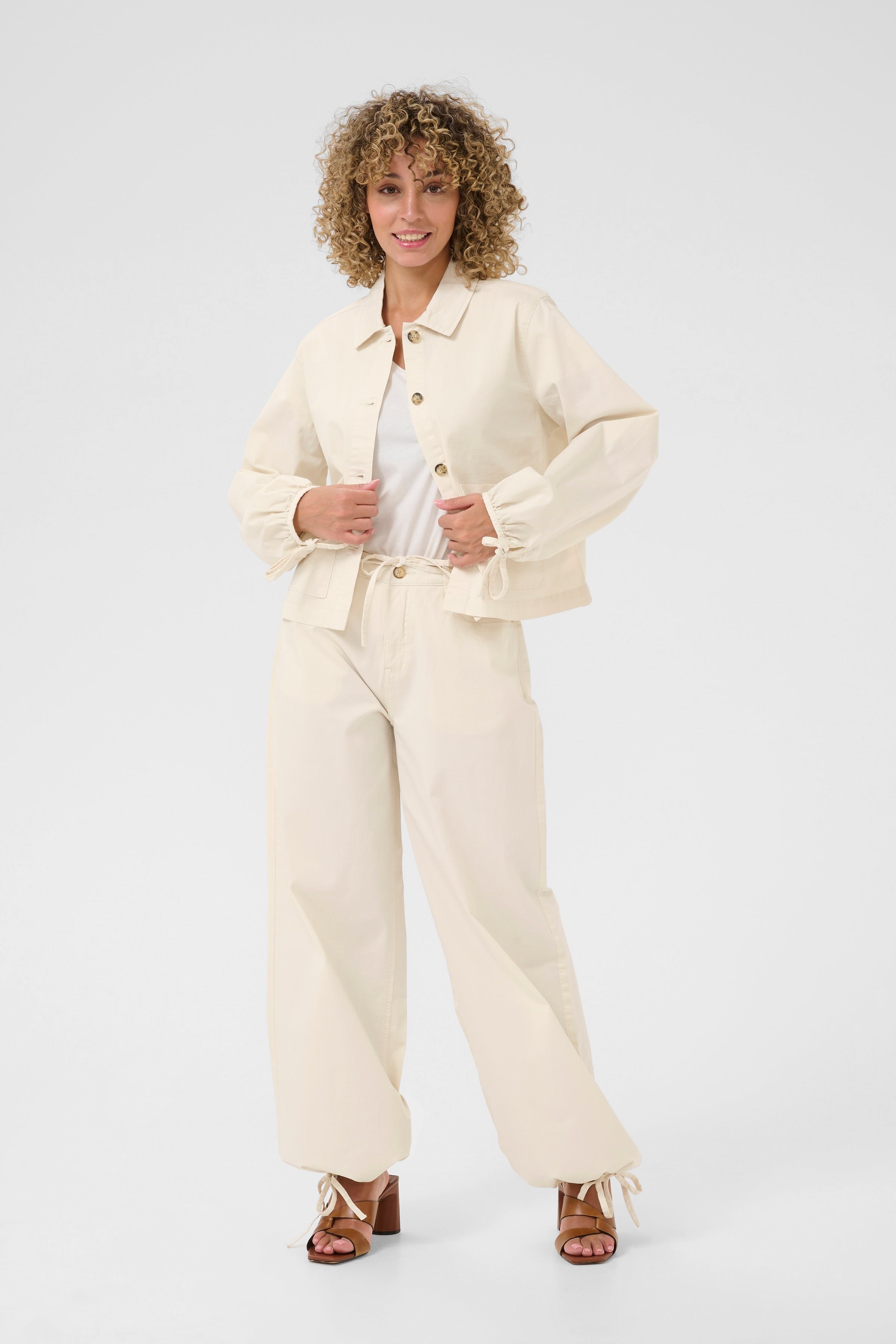 CRBerta Jacke LOOKBOOK FRONT 10613646-125202