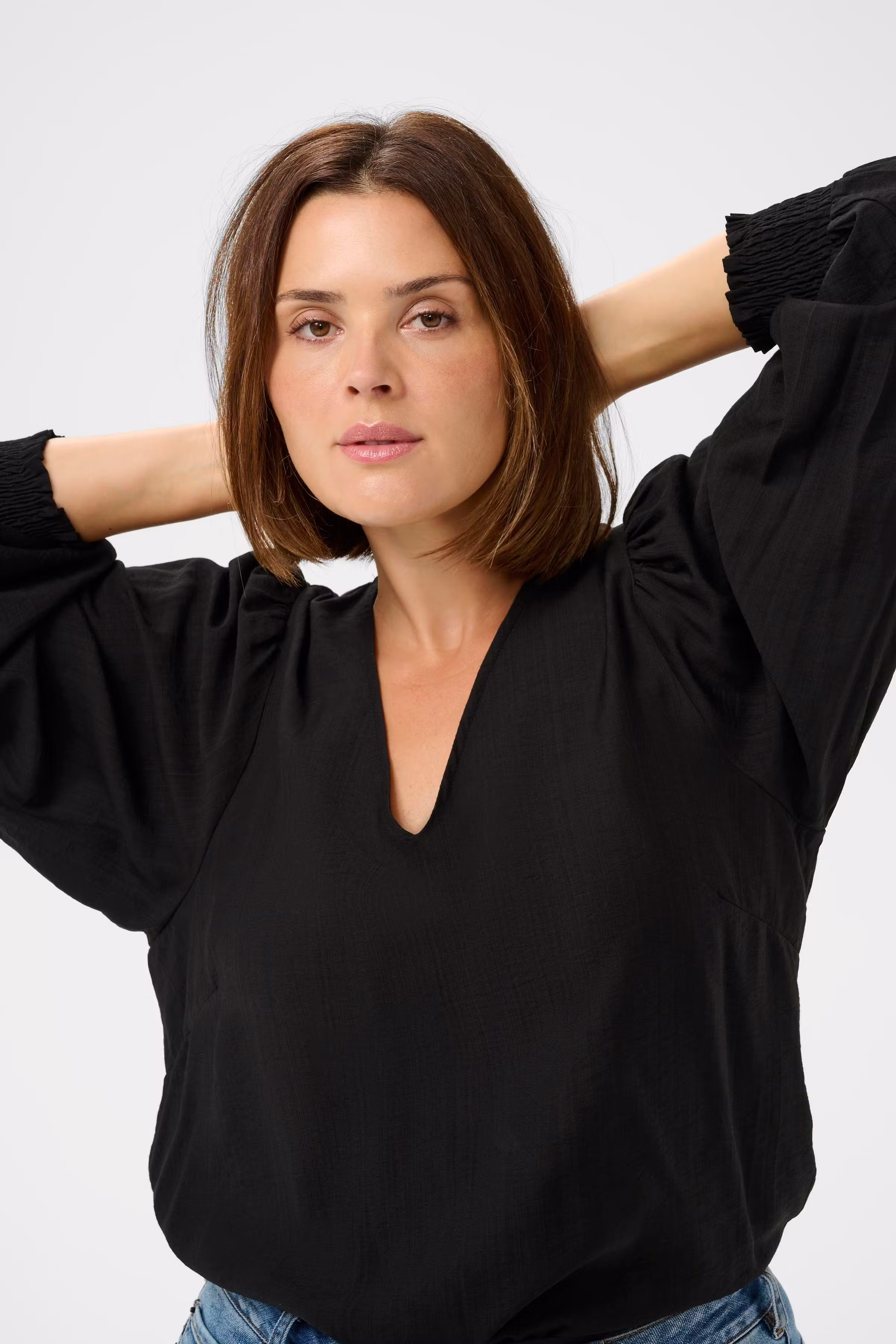 KCsofia Blouse LOOKBOOK DETAIL 10583889-100121