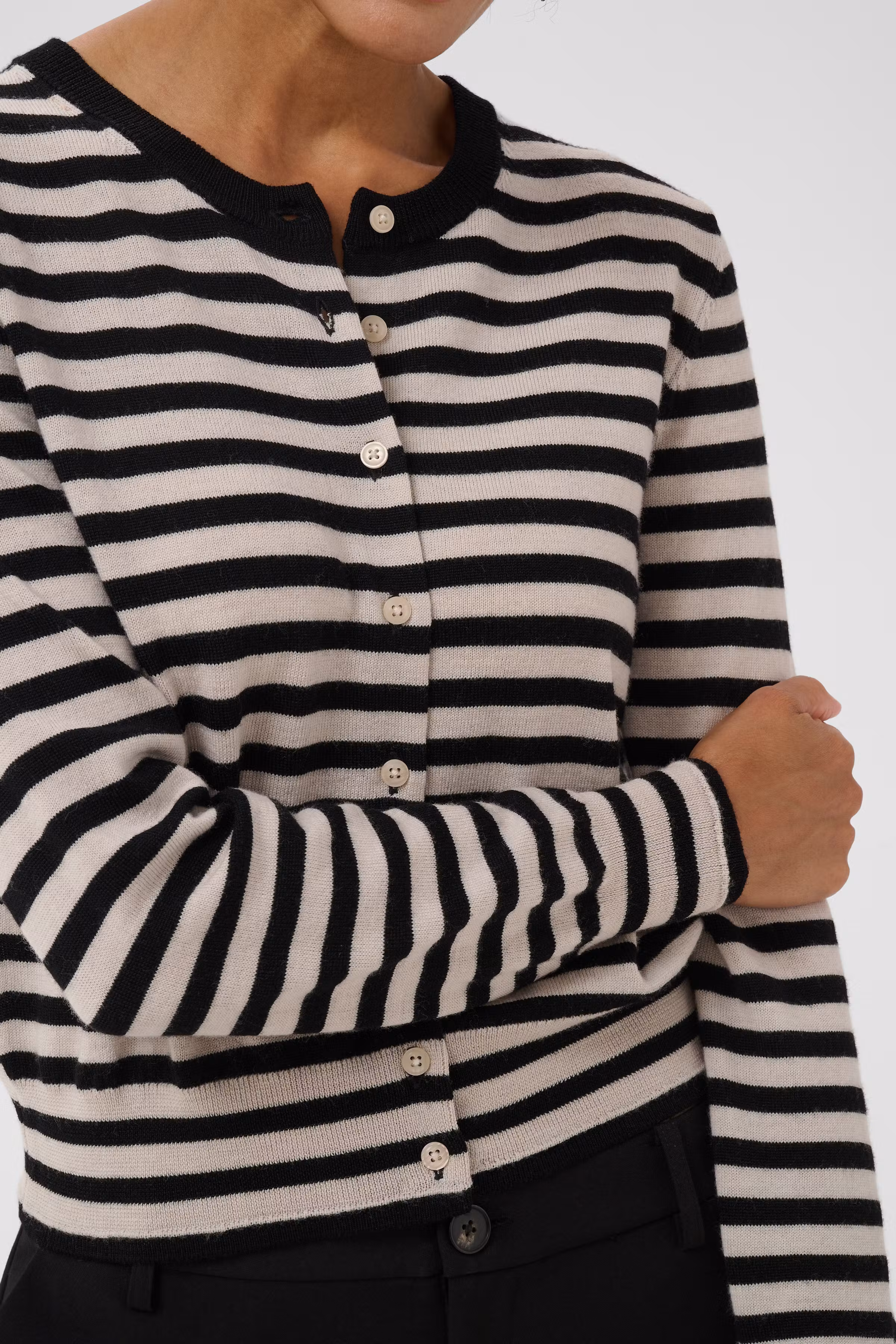 NoelaniPW Cardigan LOOKBOOK DETAIL 30309793-304025