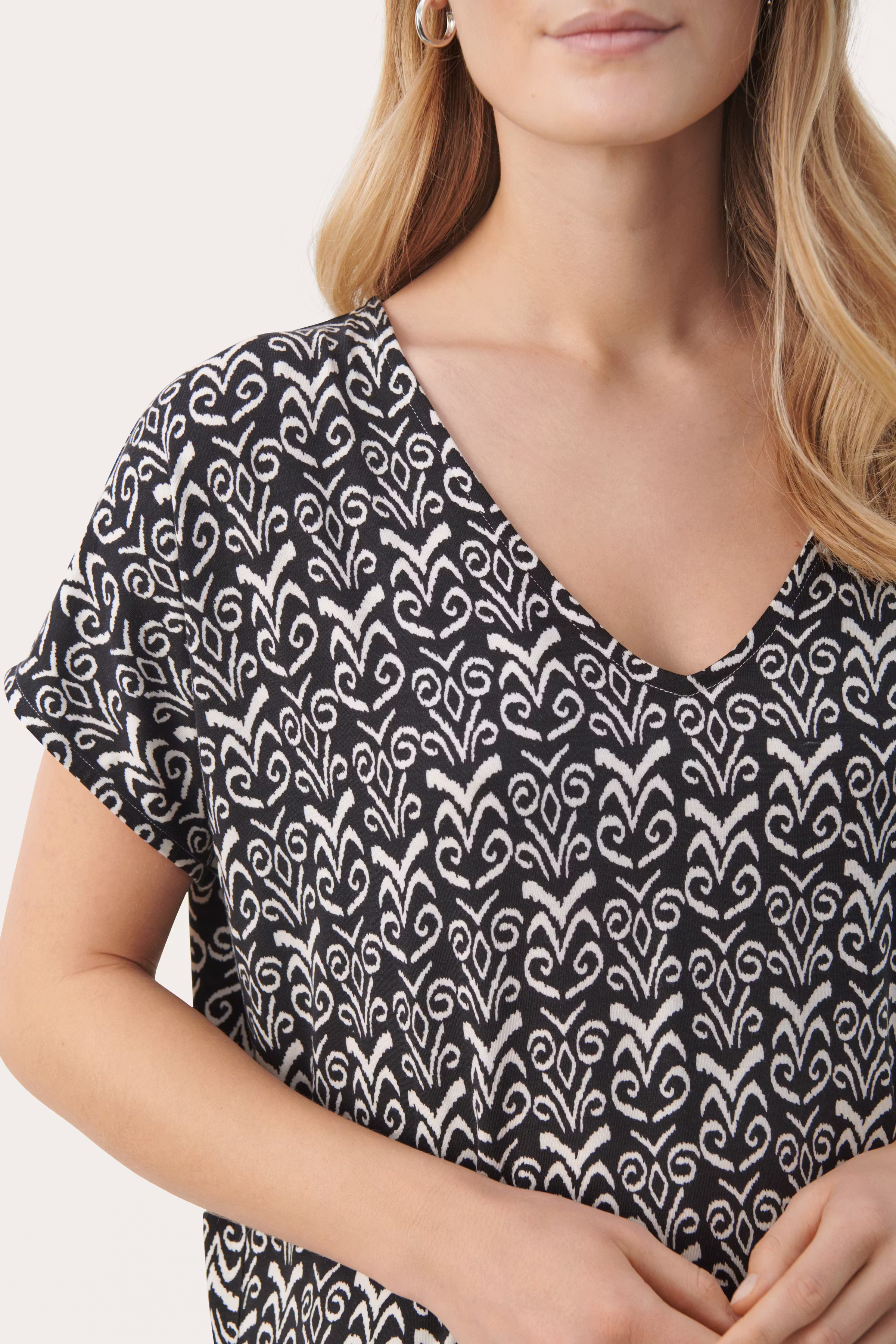 HaluaPW T-shirt LOOKBOOK FRONT 30308753-302934