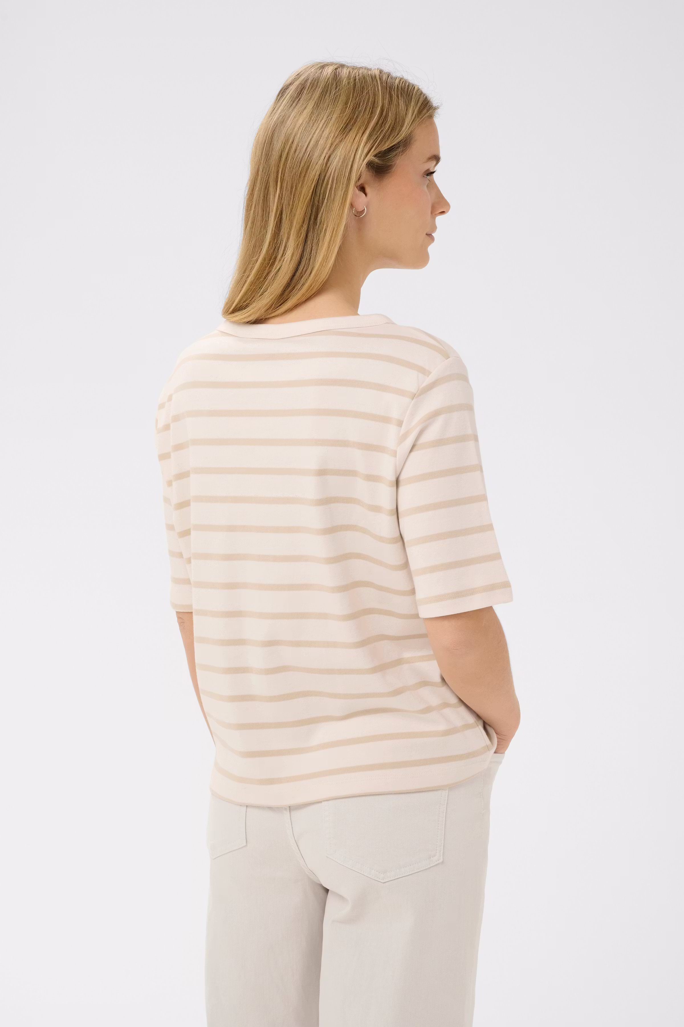 RatanaPW T-shirt LOOKBOOK BACK 30309870-304838