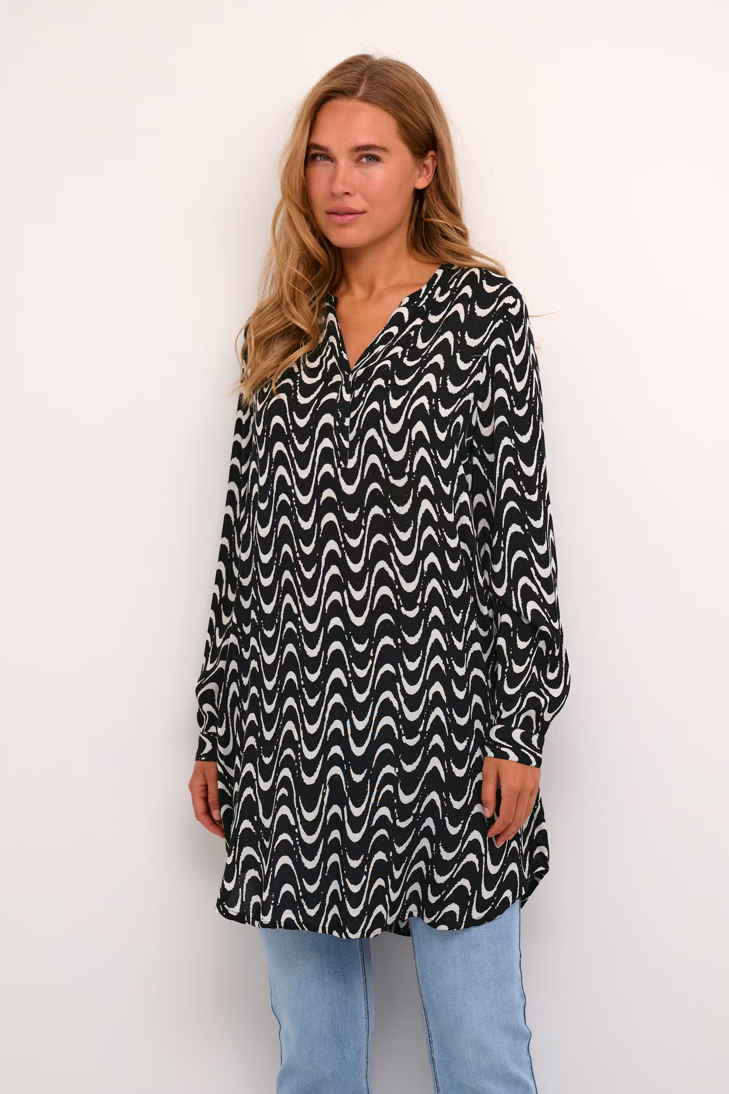 KAmira Tunique LOOKBOOK FRONT 10508284-105320
