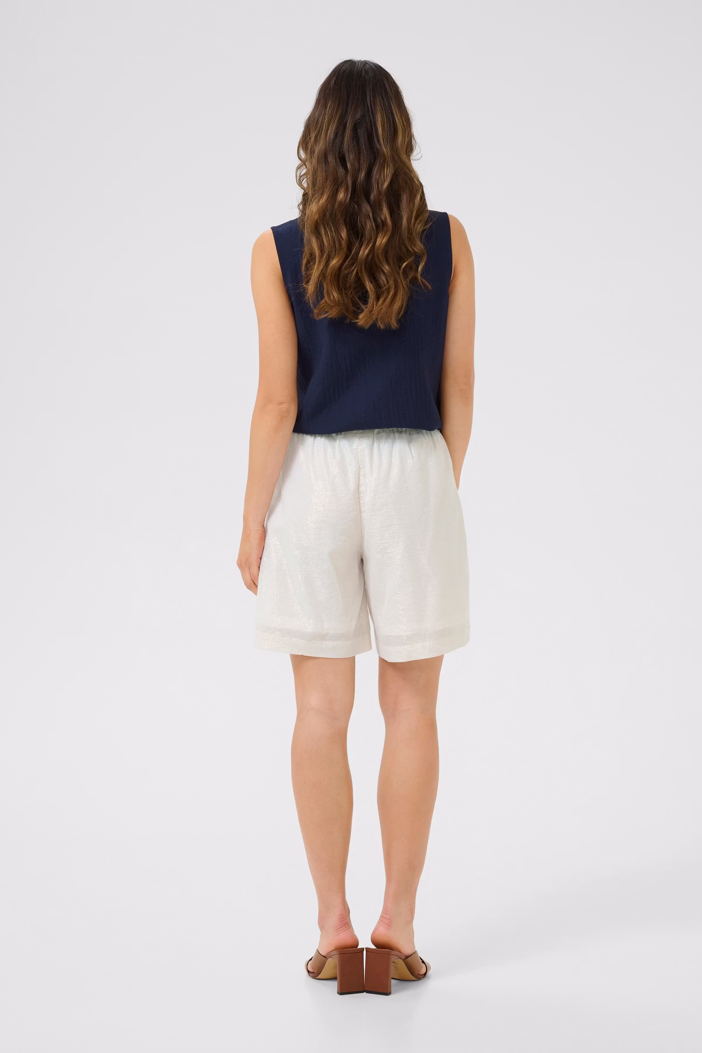 CRLesia Shorts LOOKBOOK BACK 10613614-110602