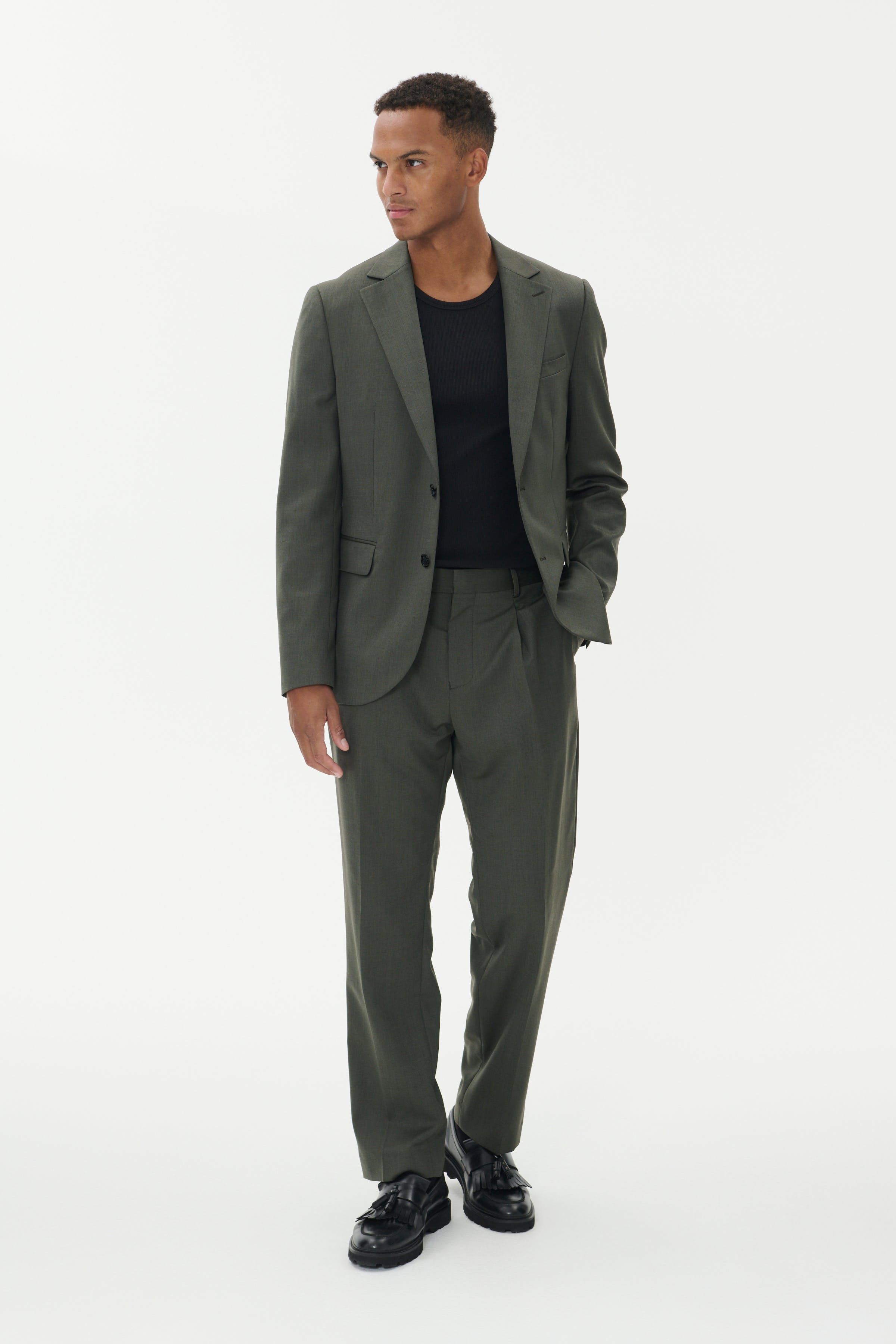 MAgeorge Blazer LOOKBOOK FRONT 30208653-190515