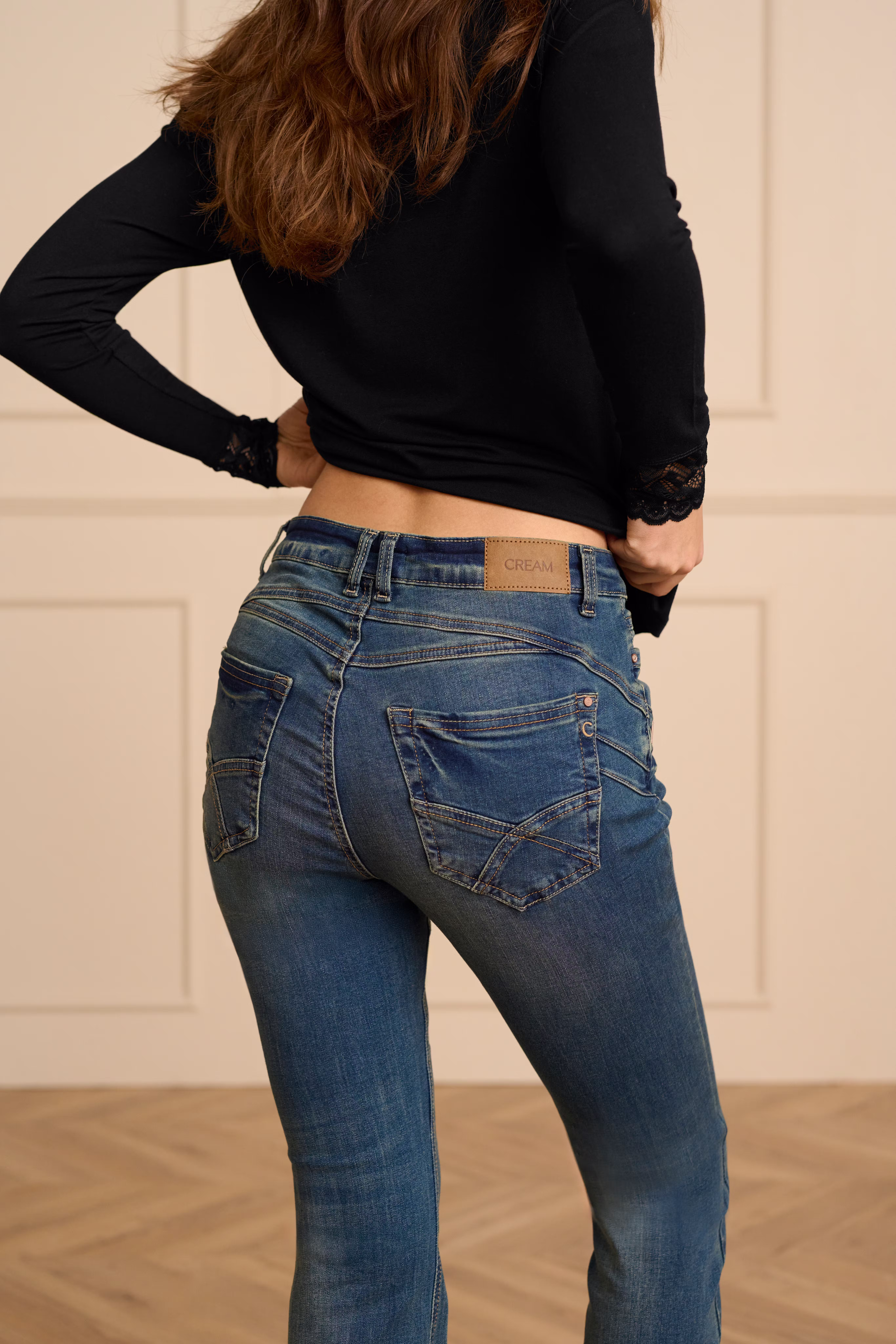 CRAmalie Bootcut Jeans LOCATION NONE 10650697-100118