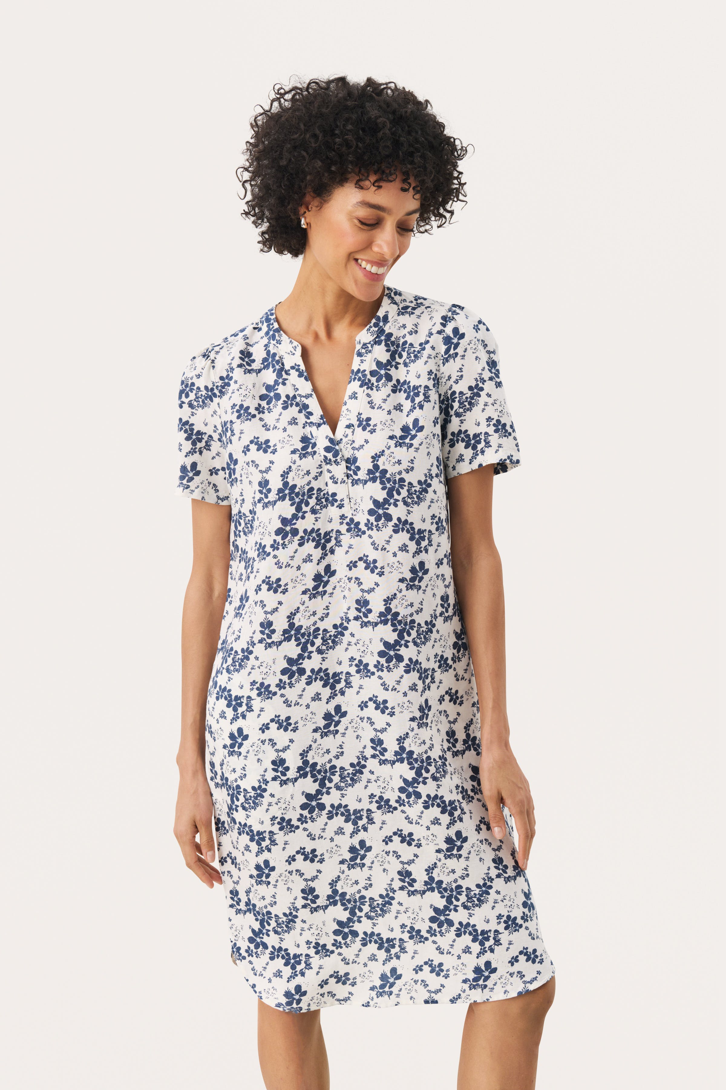 AminasePW Kjole LOOKBOOK FRONT 30309934-303792