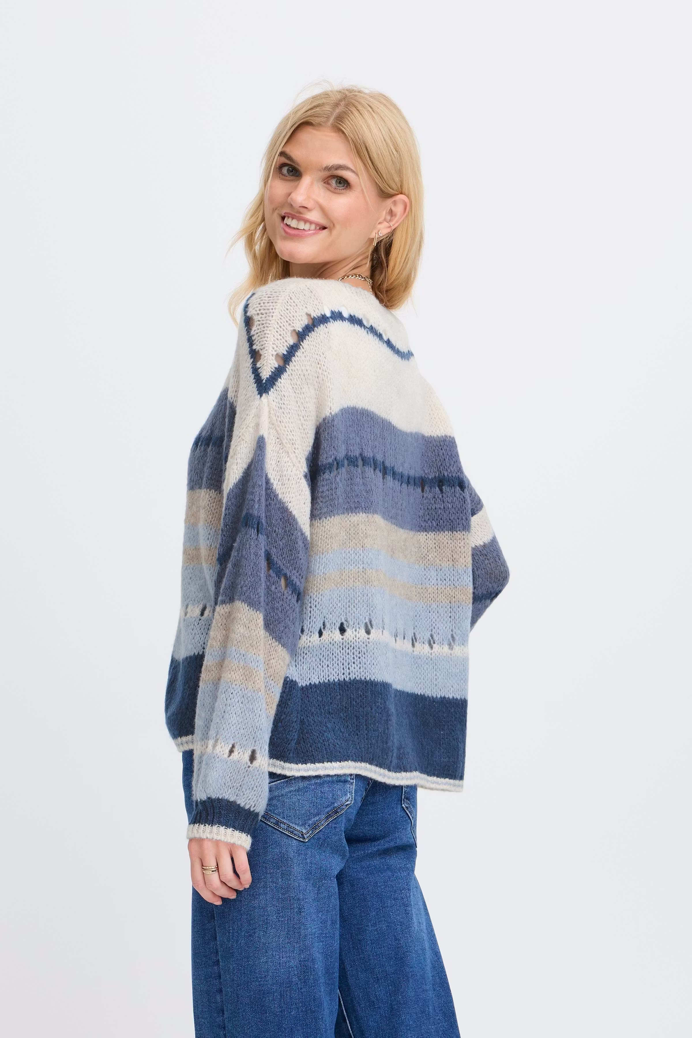 SBCUMBANA Cardigan LOOKBOOK BACK 22101061-173912