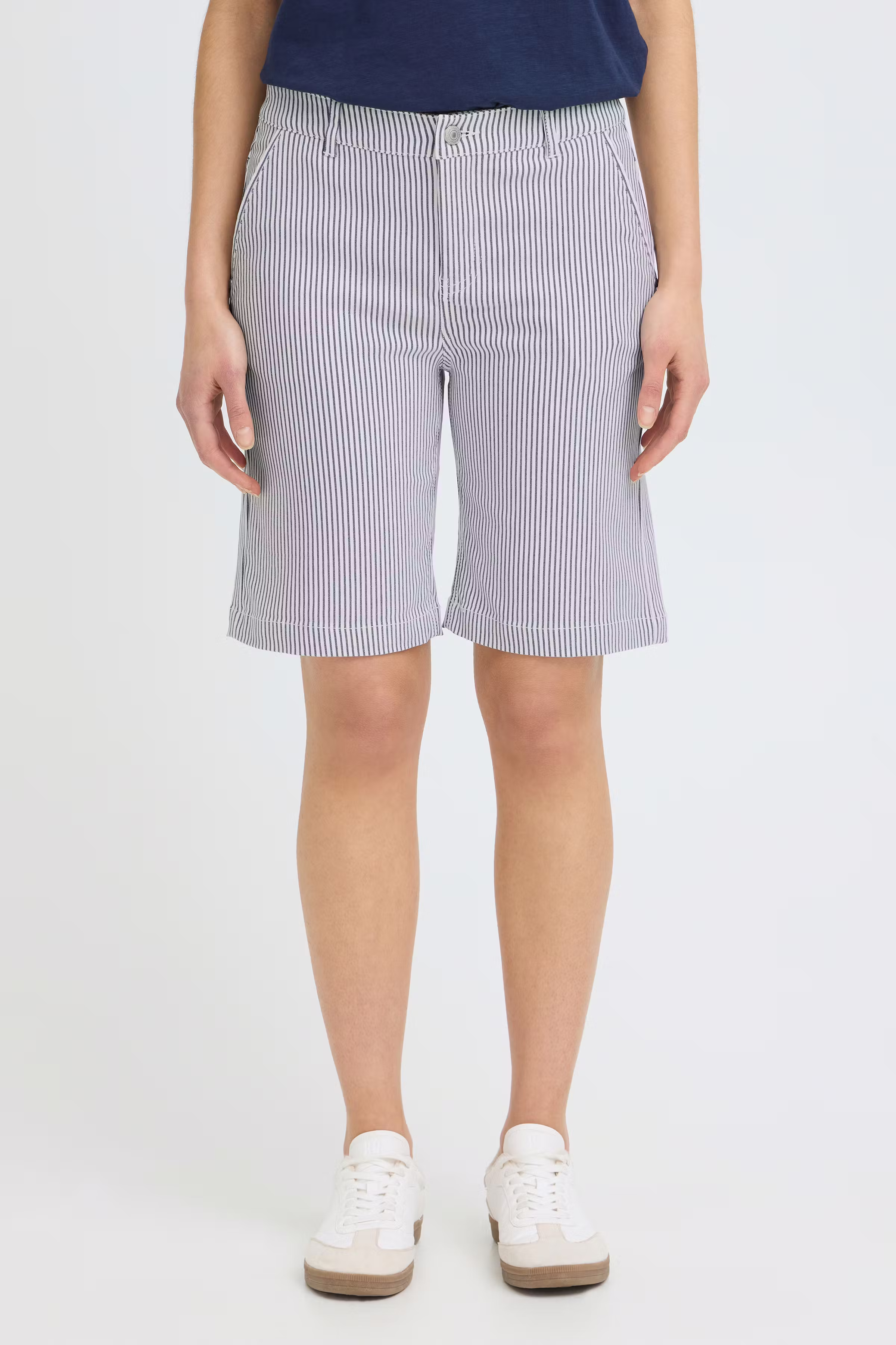 FRENA Shorts LOOKBOOK FRONT 20617768-203389