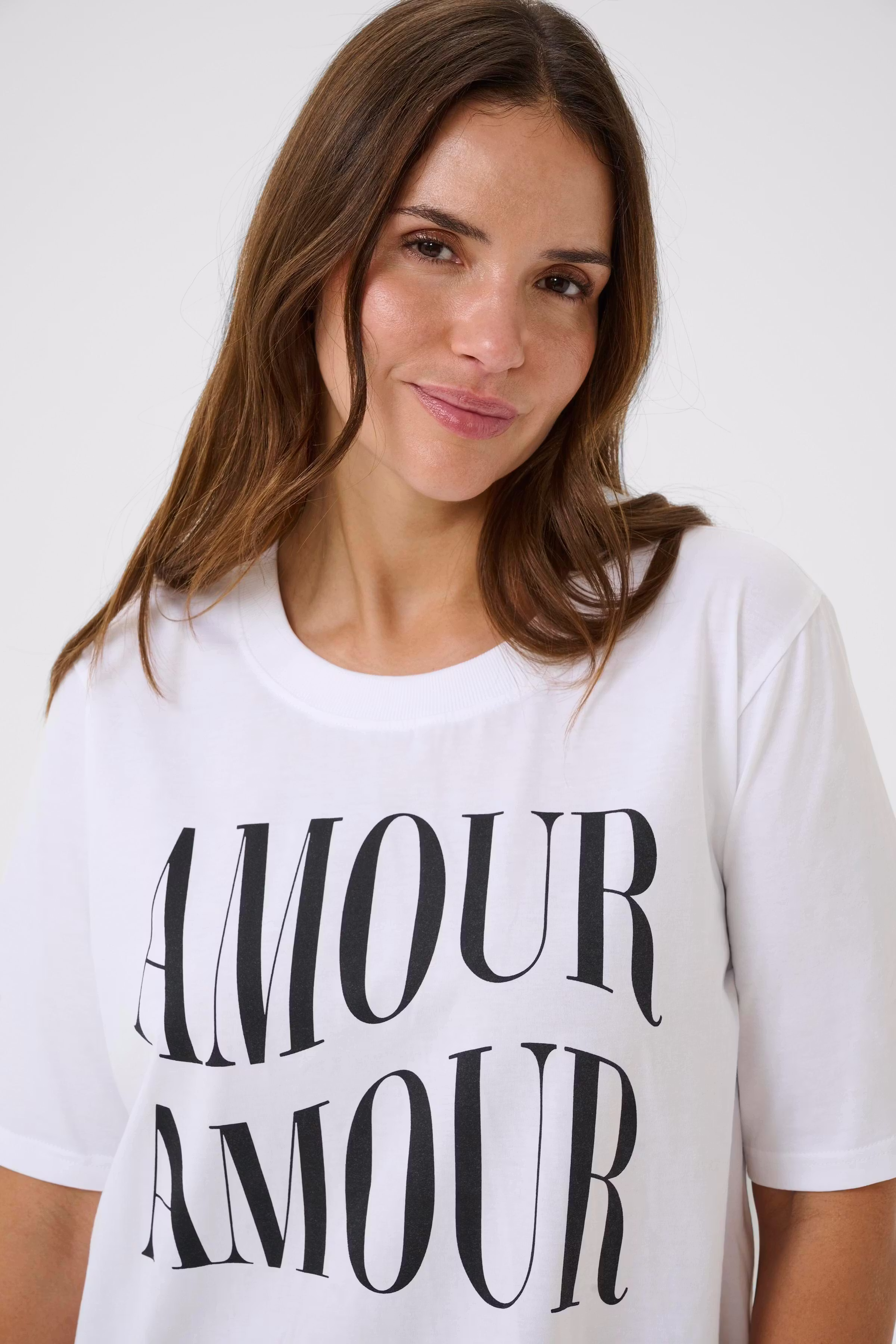 KCchari T-shirt LOOKBOOK DETAIL 10584008-110601