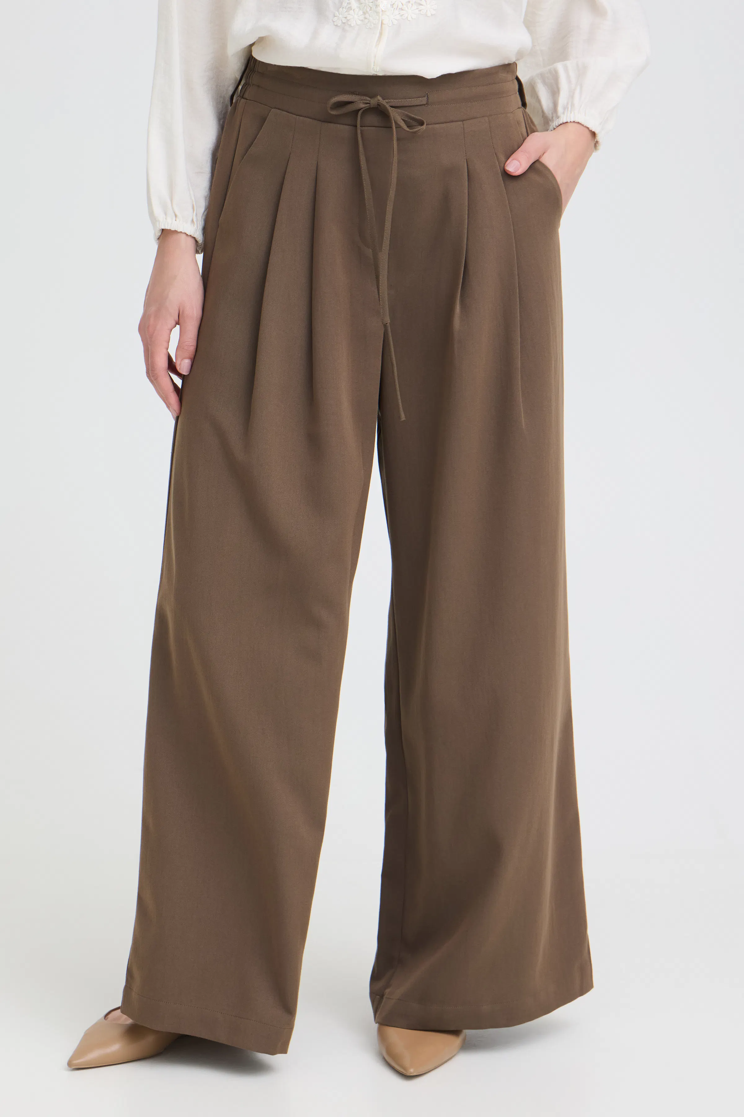 FRVEDA Bukser LOOKBOOK FRONT 20618072-1909161