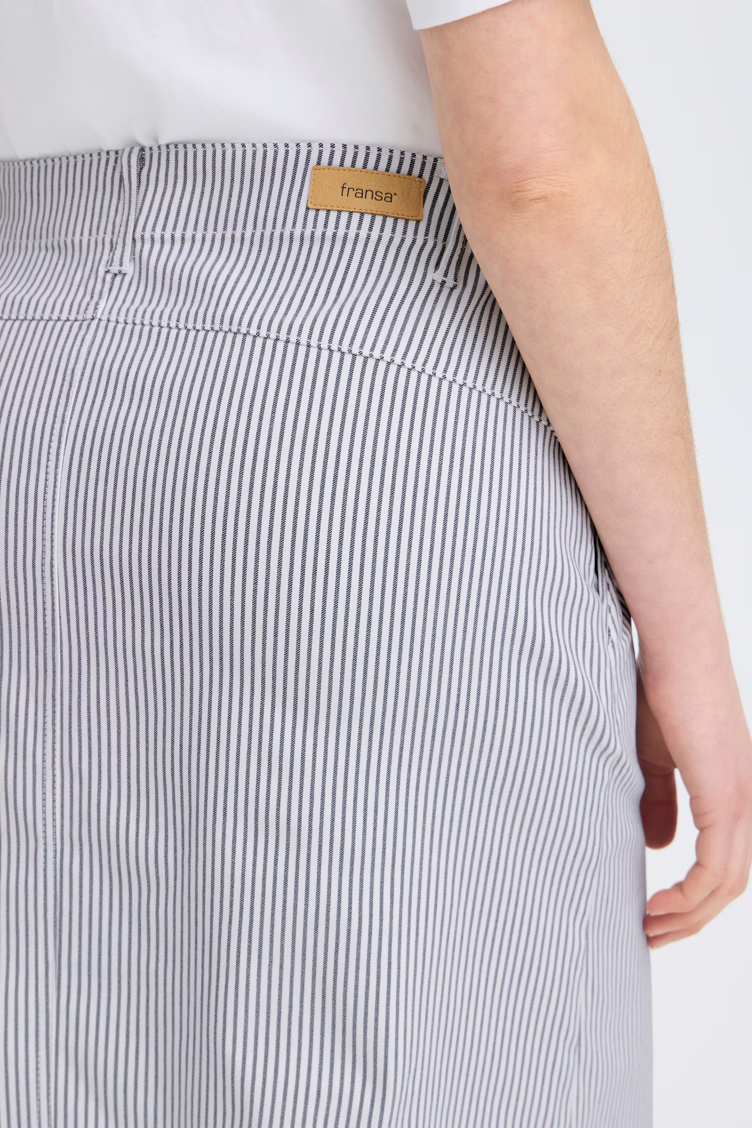 FRENA Skirt LOOKBOOK DETAIL 20617534-203389