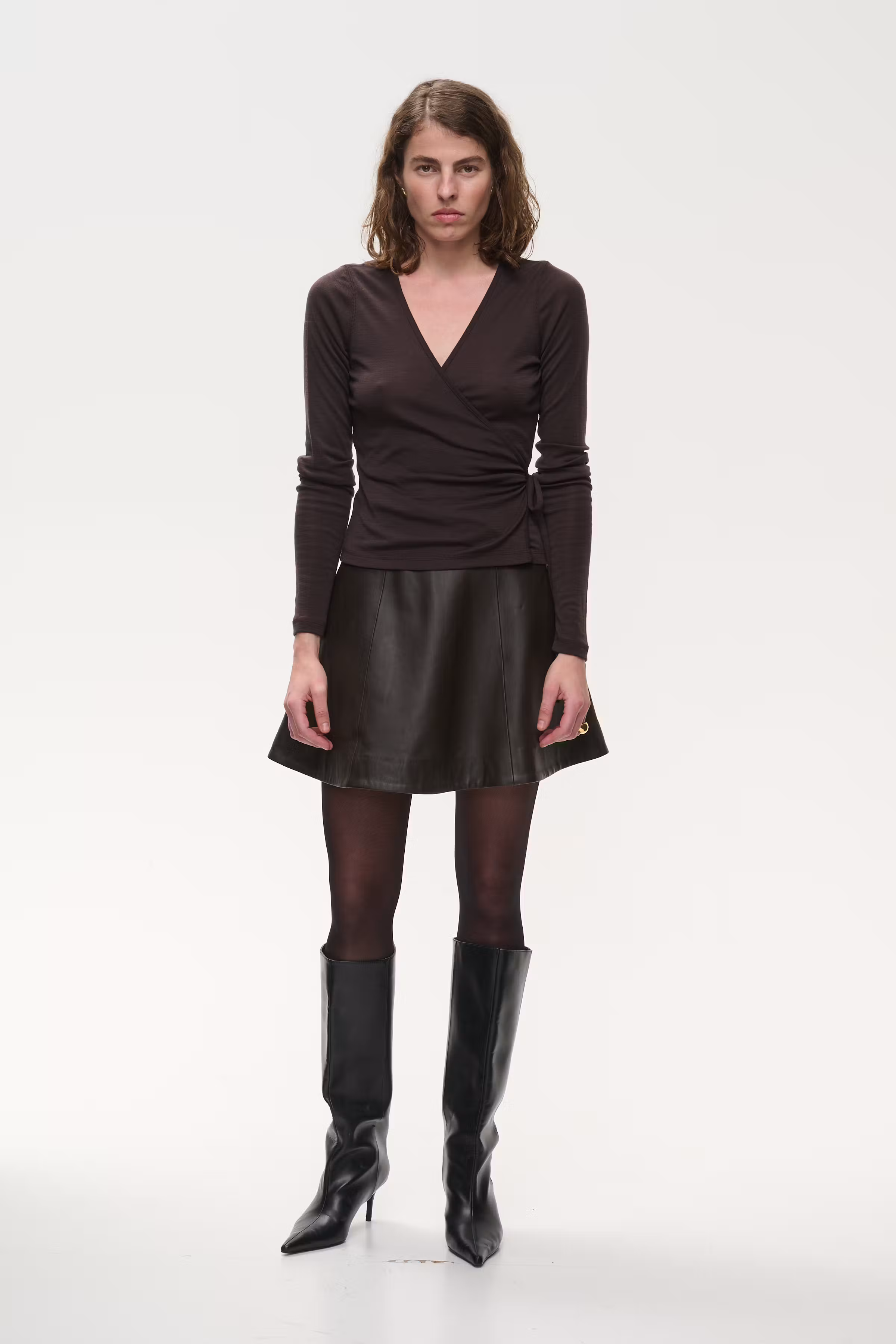 IOFINE WRAP TOP LOOKBOOK FRONT 30600120-BR291