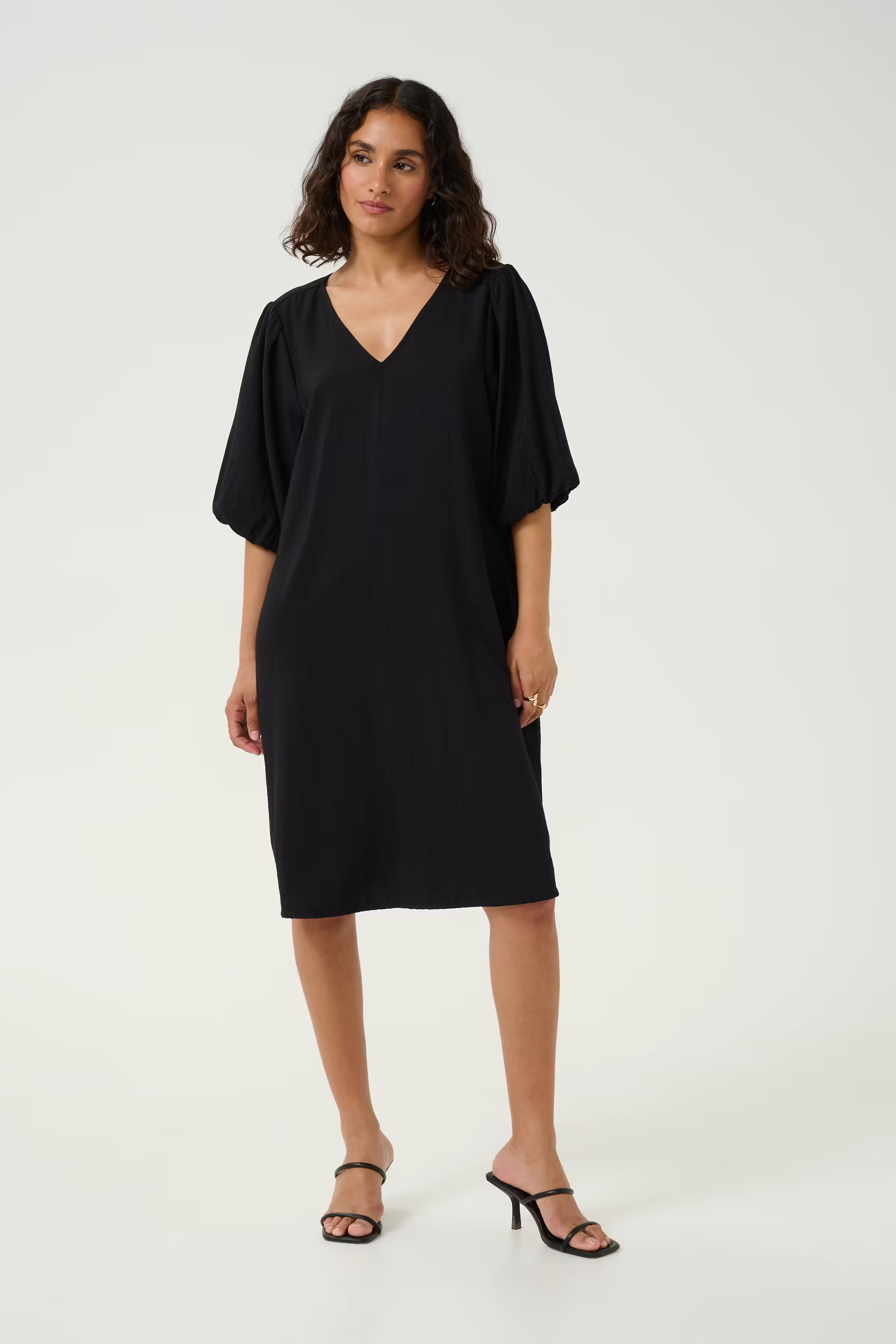 KAgabby Dress LOOKBOOK FRONT 10509764-100121