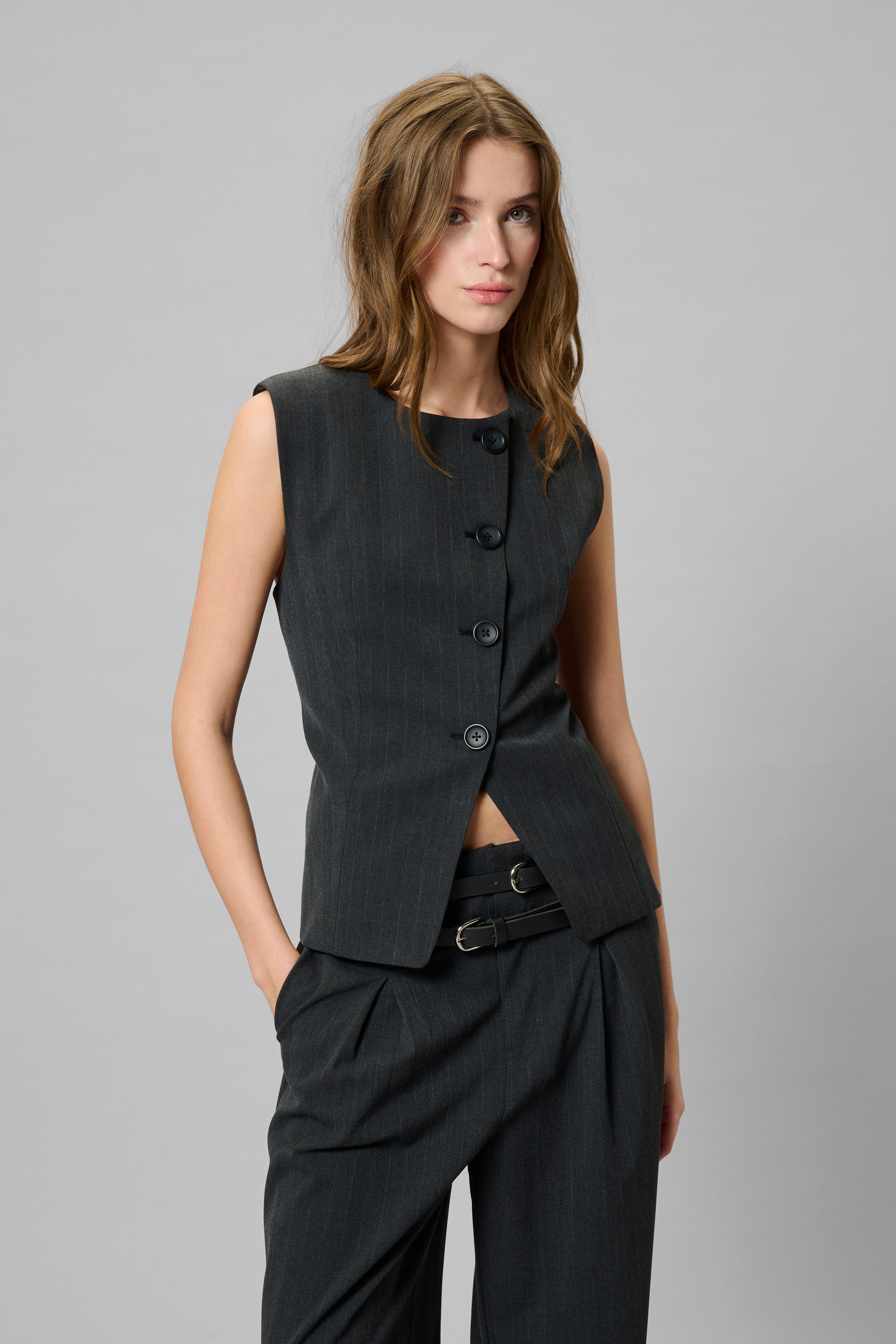 MWLuna Vest LOOKBOOK FRONT 10705375-190201