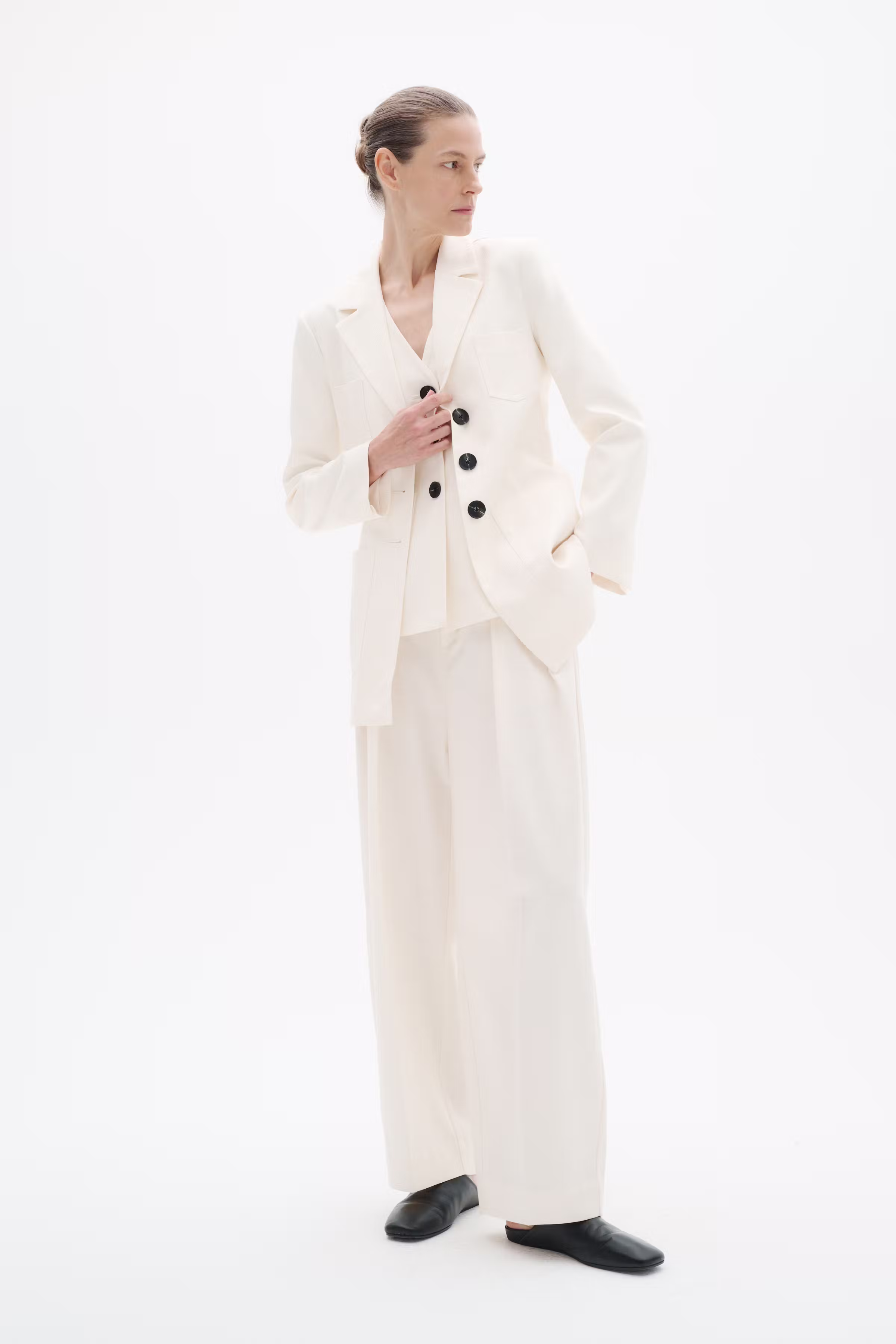 QUENTAIW Trousers LOCATION NONE 30112663-120601