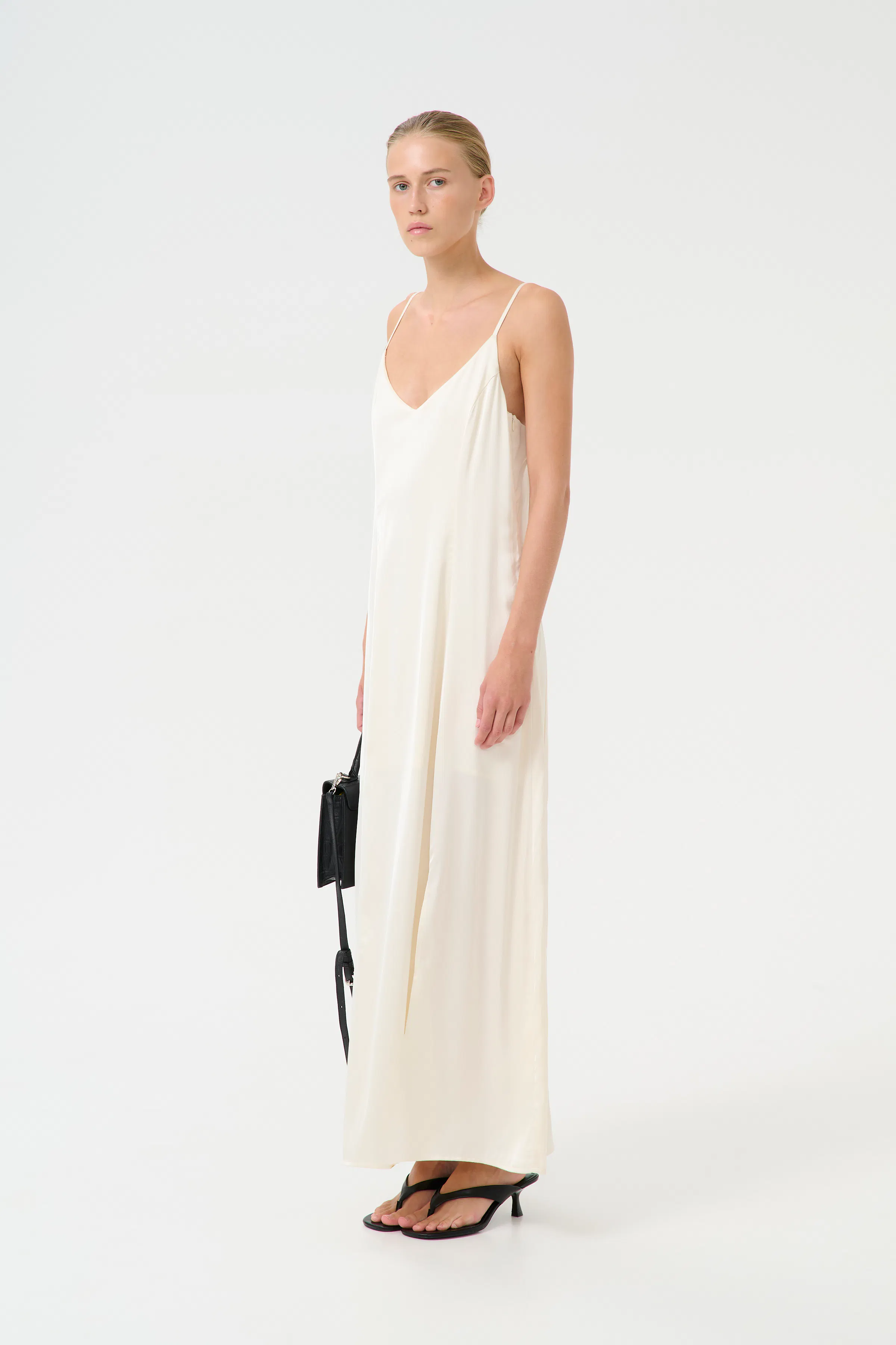 GZpelo Klänning LOOKBOOK FRONT 10910175-130905