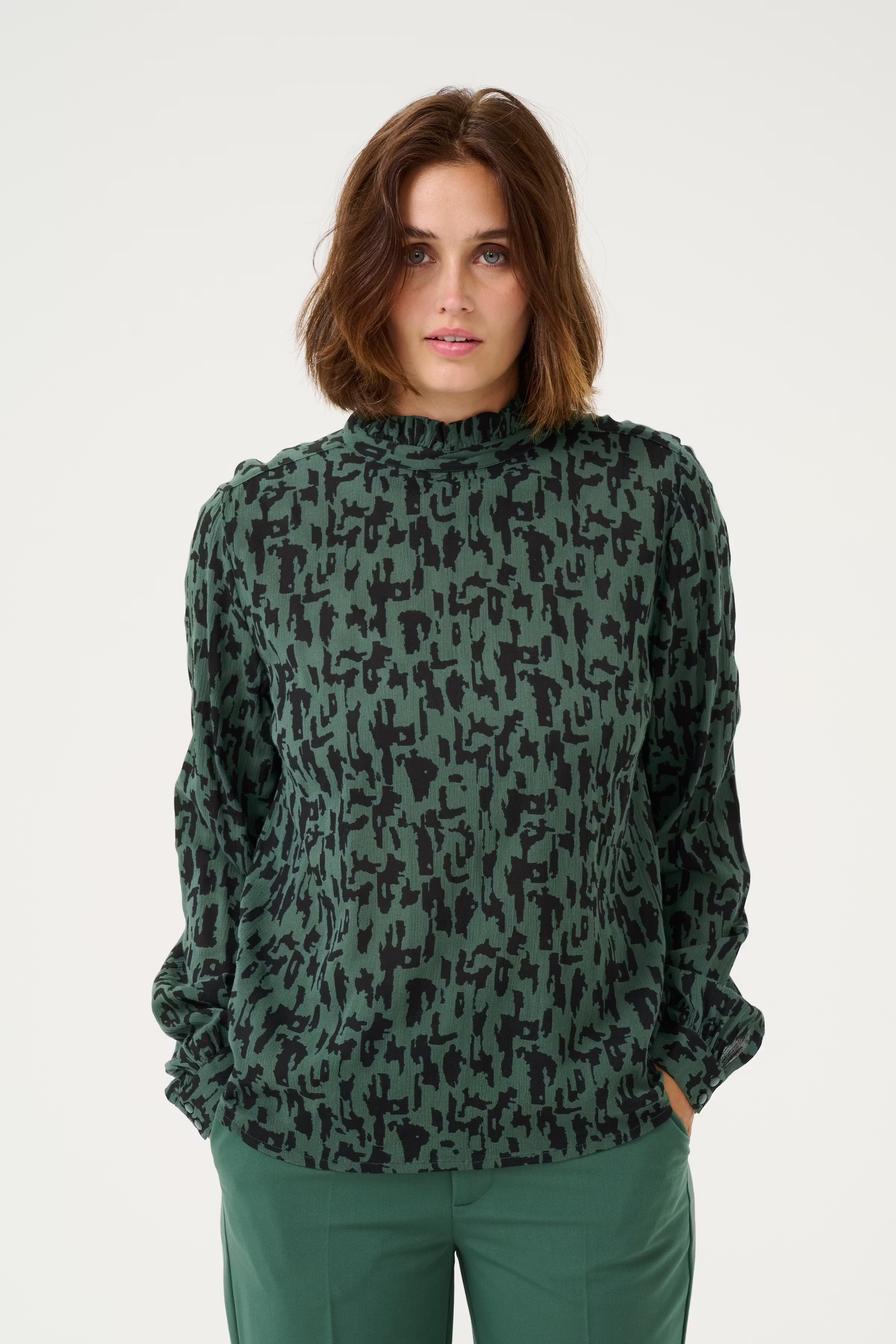 KAluna Bluse LOOKBOOK FRONT 10509756-107347