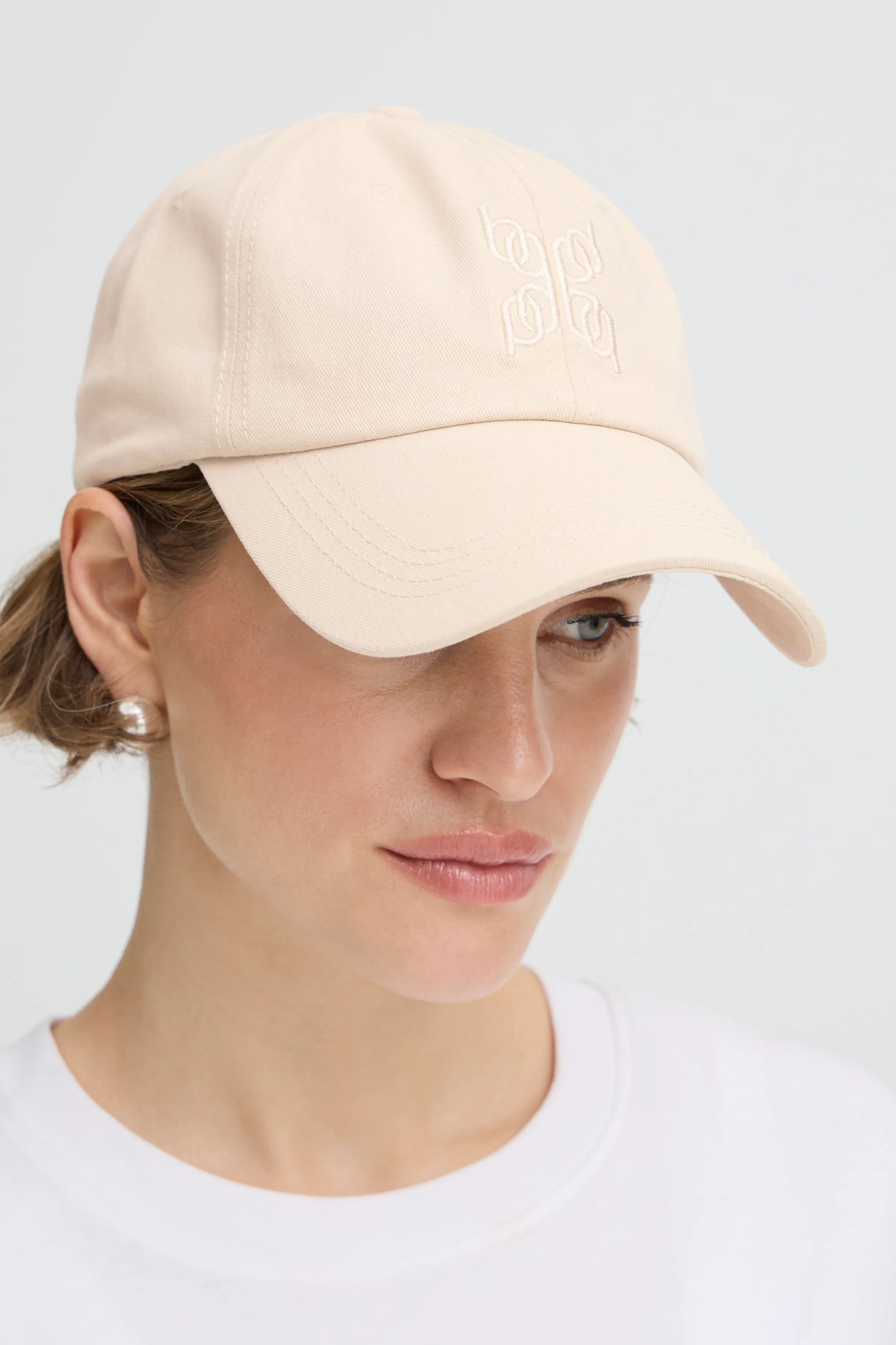 BYVAIA Caps LOOKBOOK FRONT 20819072-130401