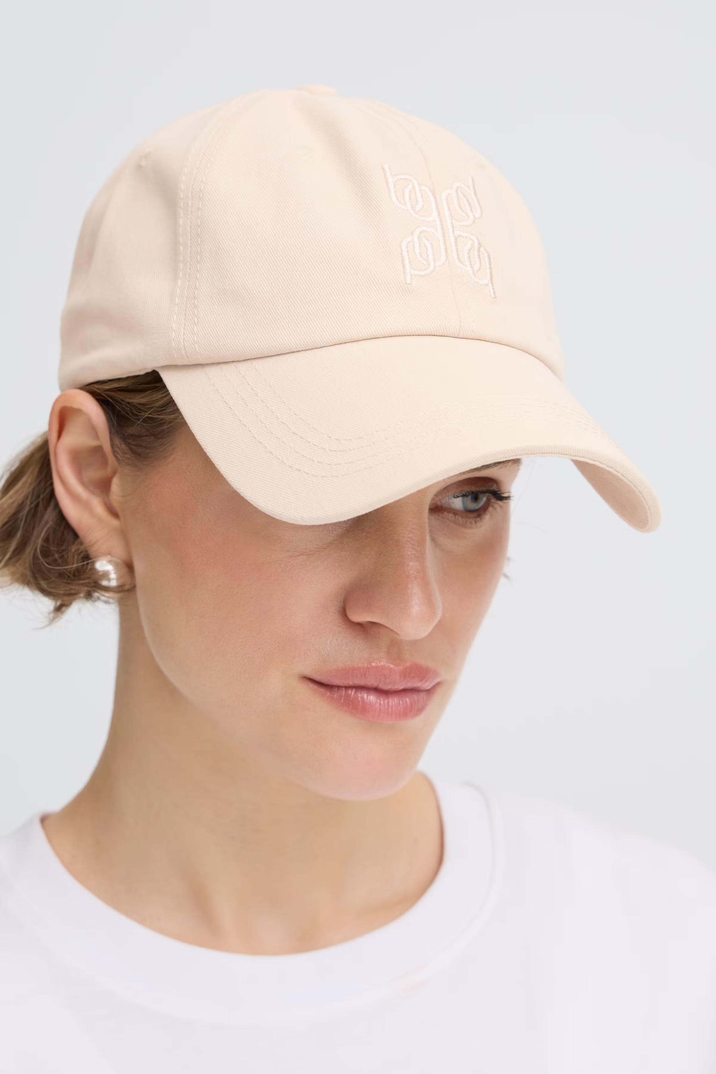 BYVAIA Caps LOOKBOOK FRONT 20819072-130401