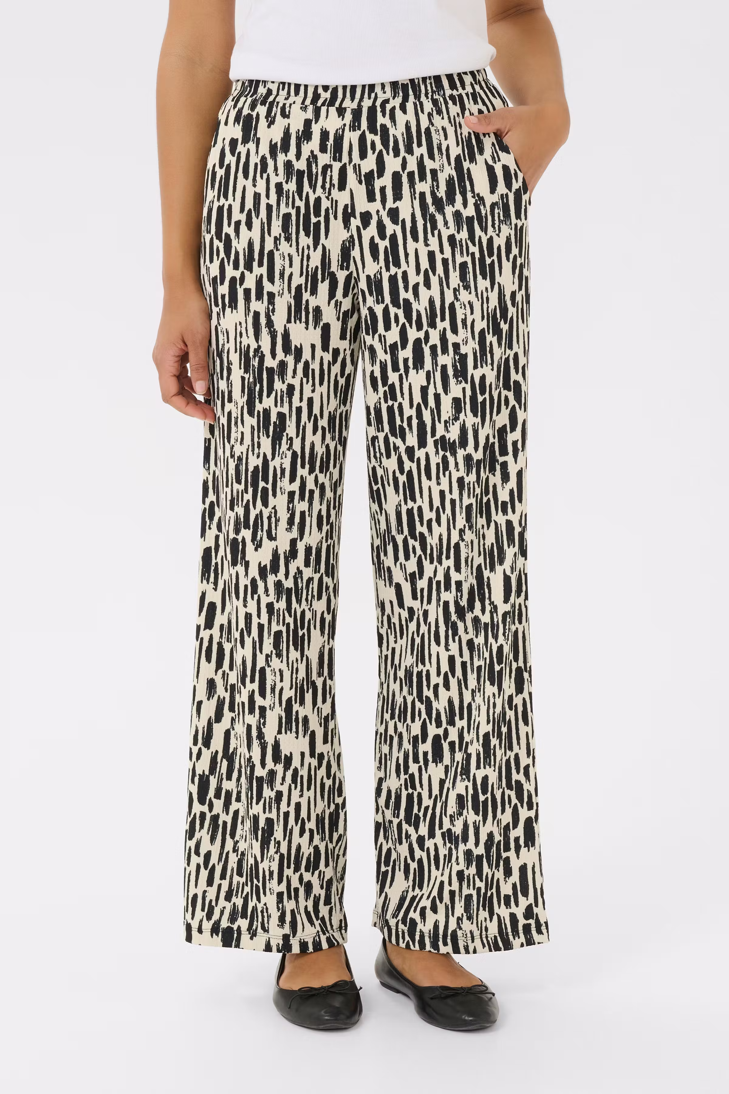 BPanika Hose LOOKBOOK FRONT 10590839-107496B