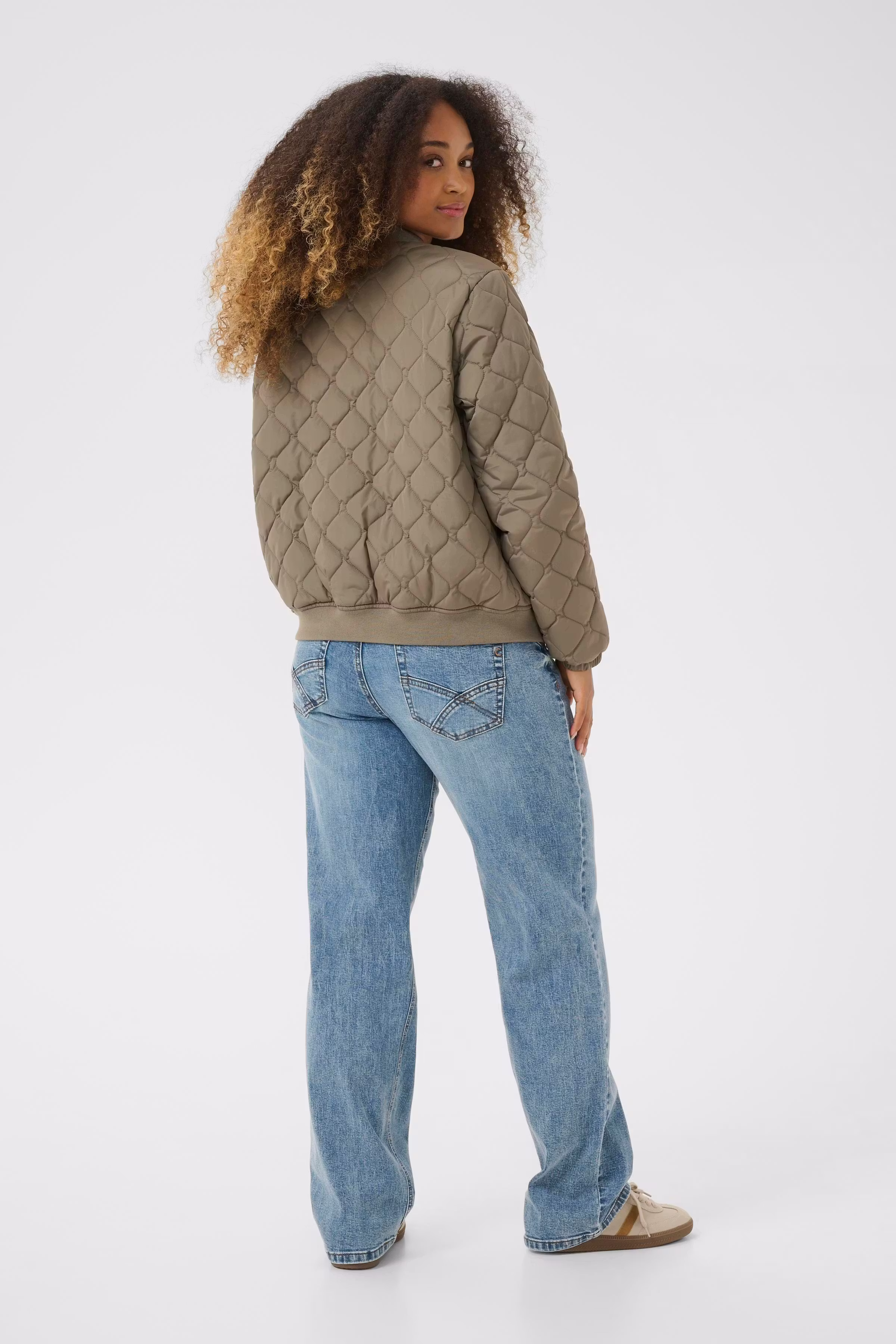 CRArwen Bomber jacket LOOKBOOK BACK 10613653-180513