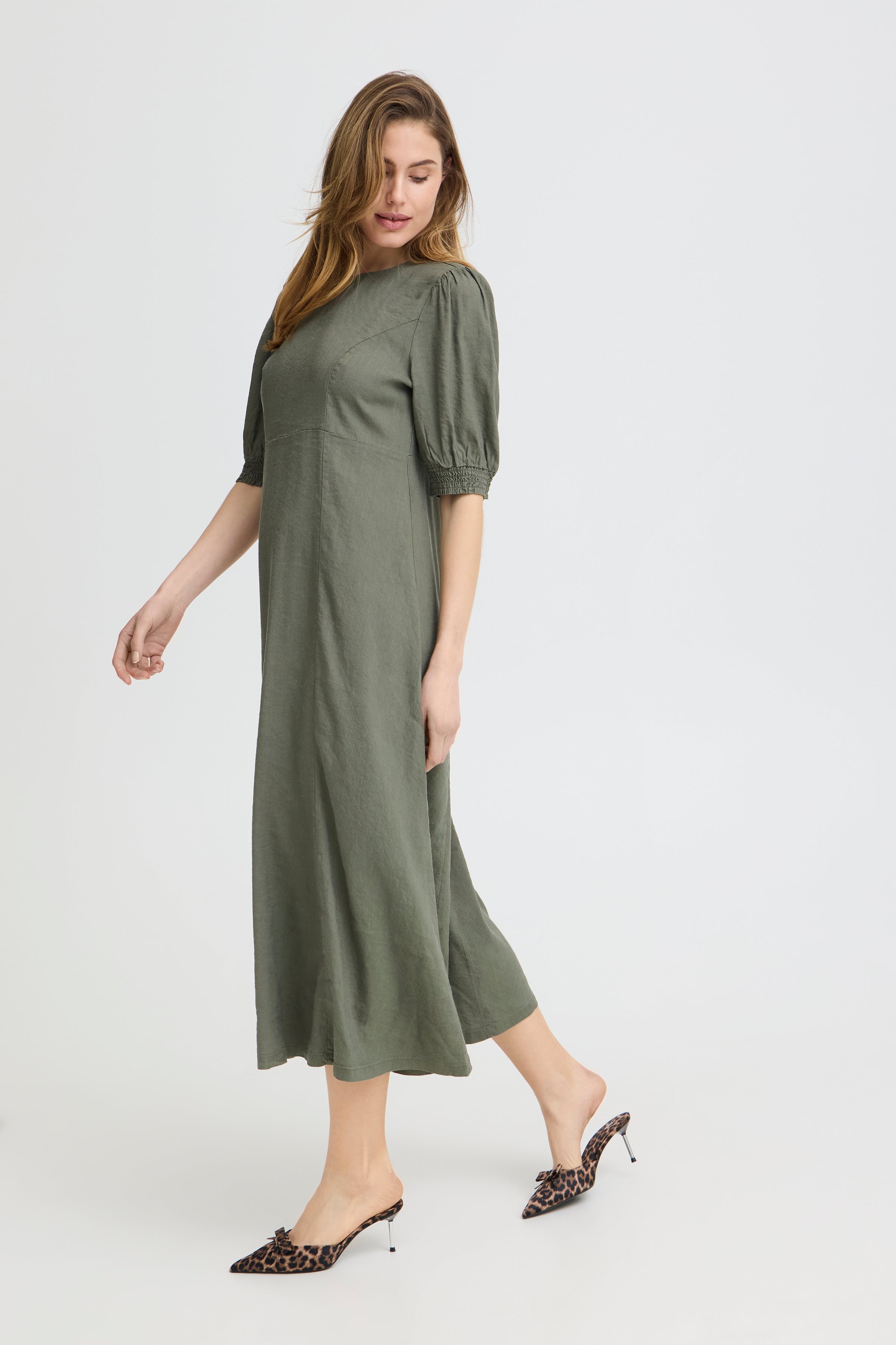 PZLUCA Kjole LOOKBOOK FRONT 50210429-180312