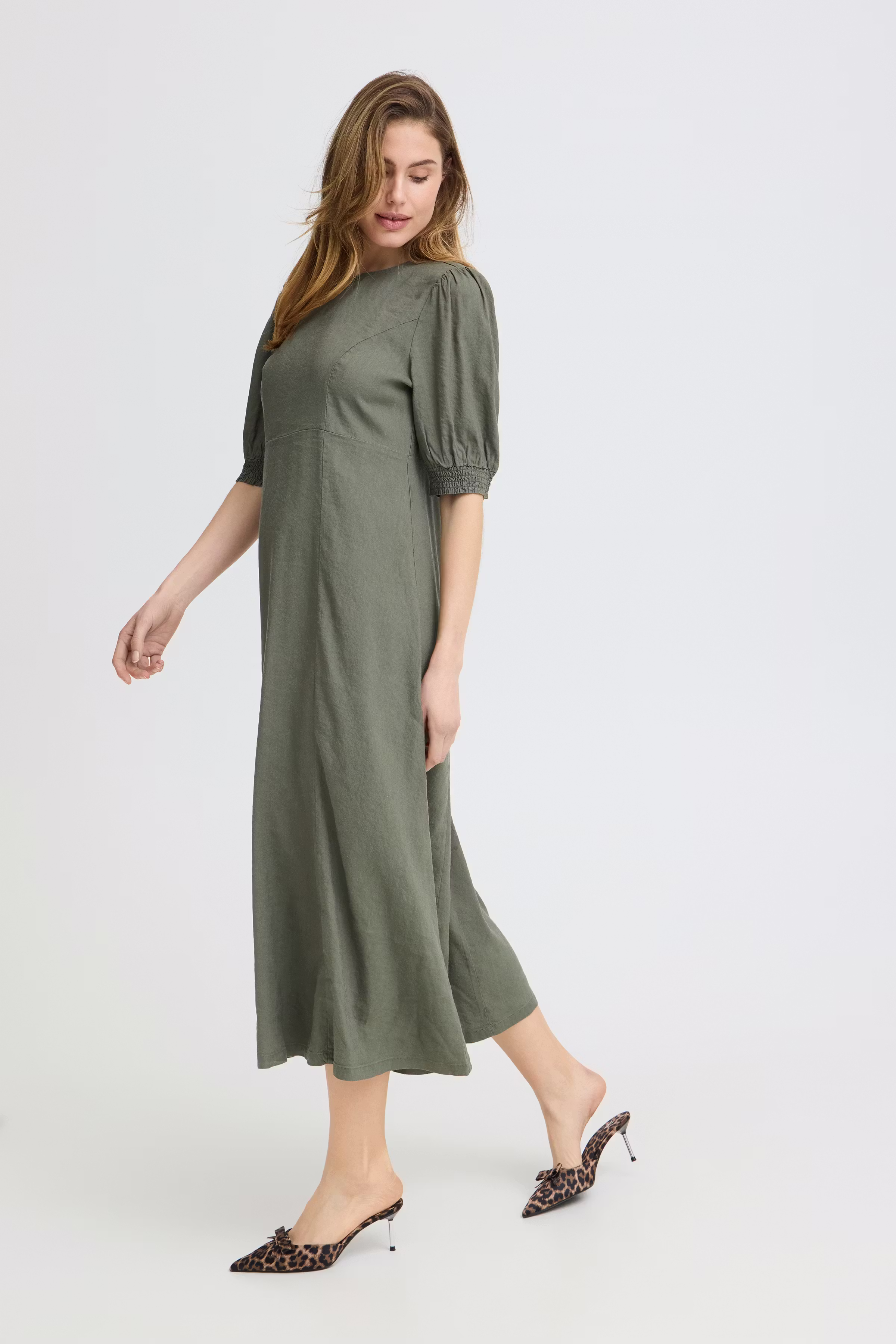 PZLUCA Kjole LOOKBOOK FRONT 50210429-180312