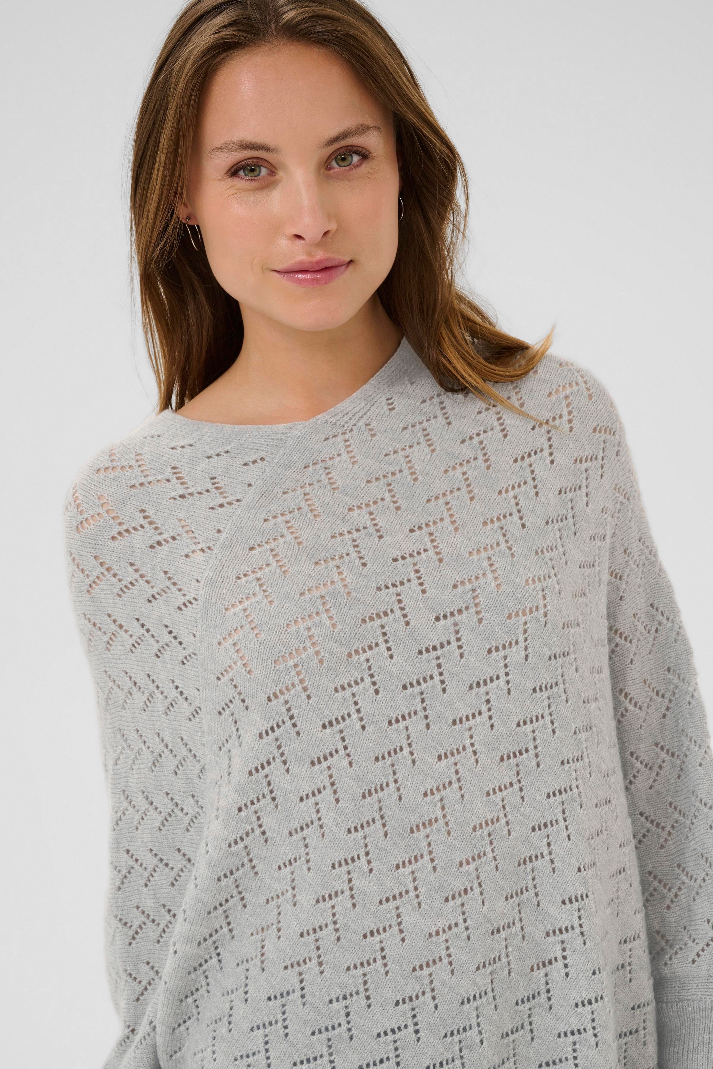 KAoline Poncho LOOKBOOK DETAIL 10510915-100123