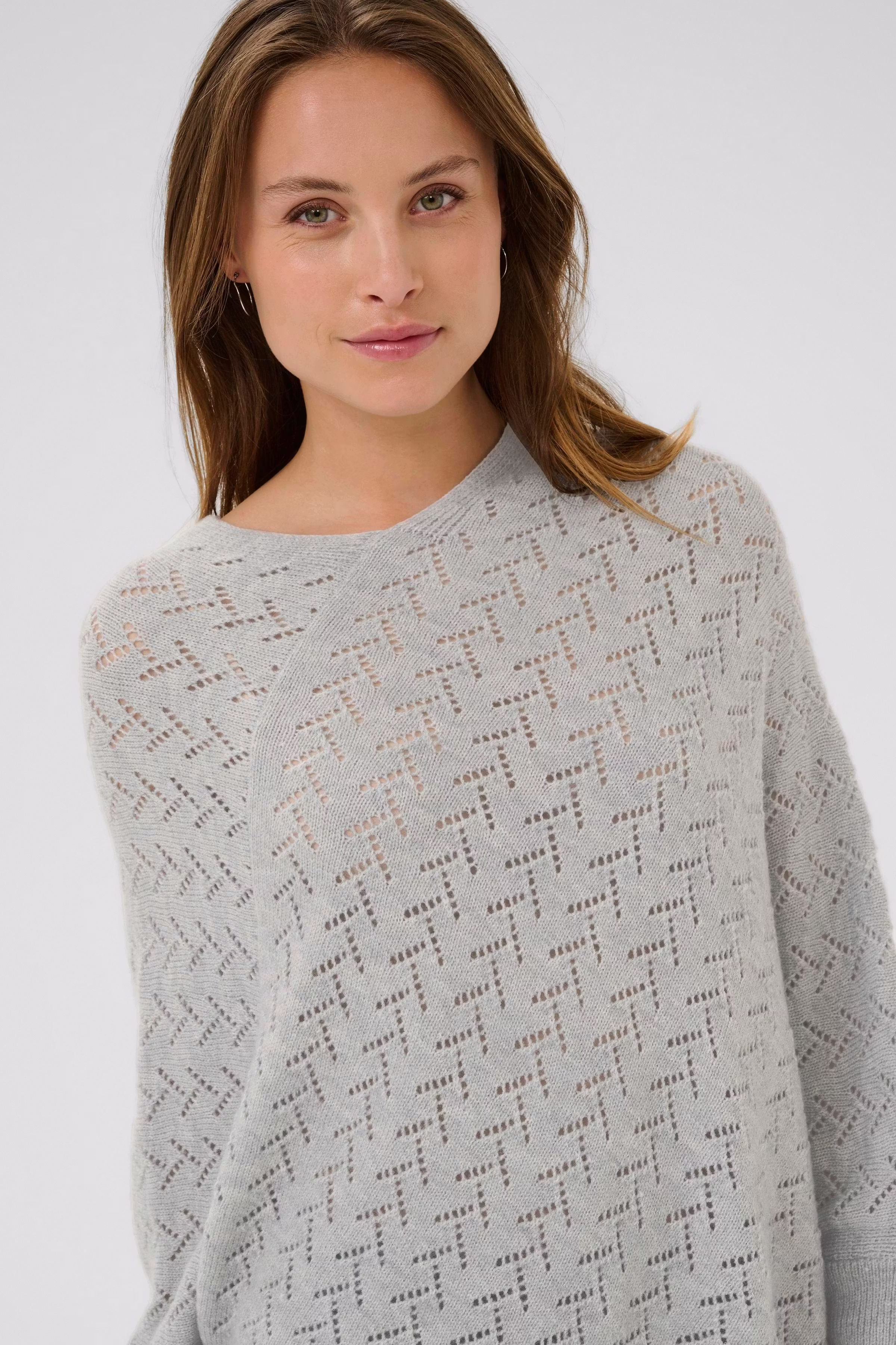 KAoline Poncho LOOKBOOK DETAIL 10510915-100123