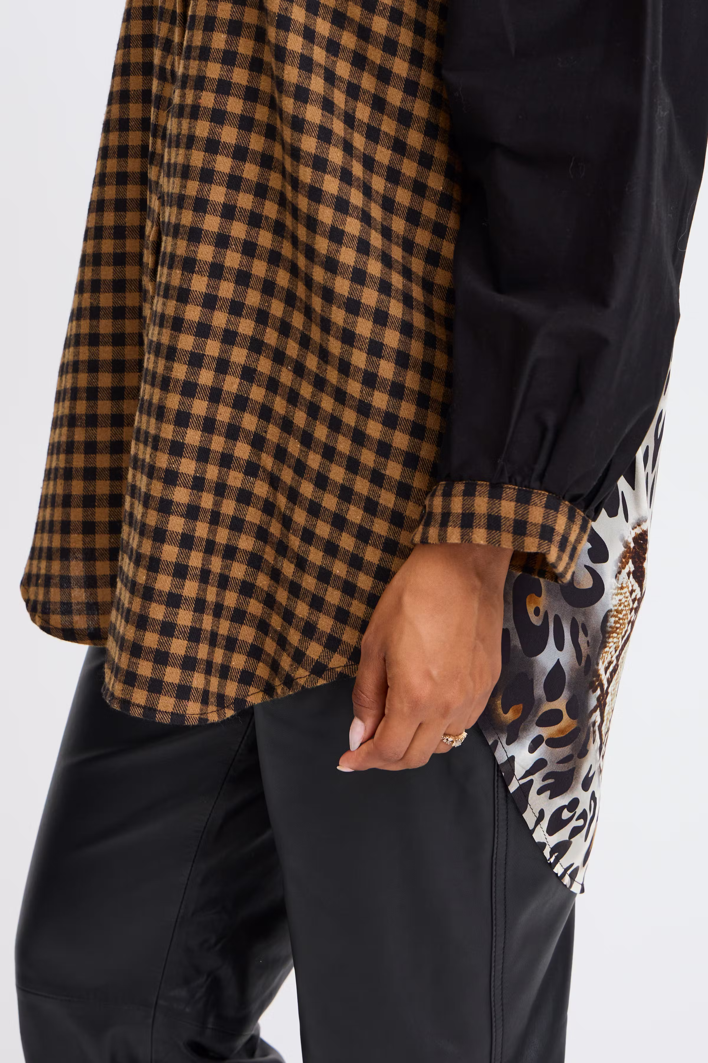 SBINK Overhemd LOOKBOOK DETAIL 22100747-190303