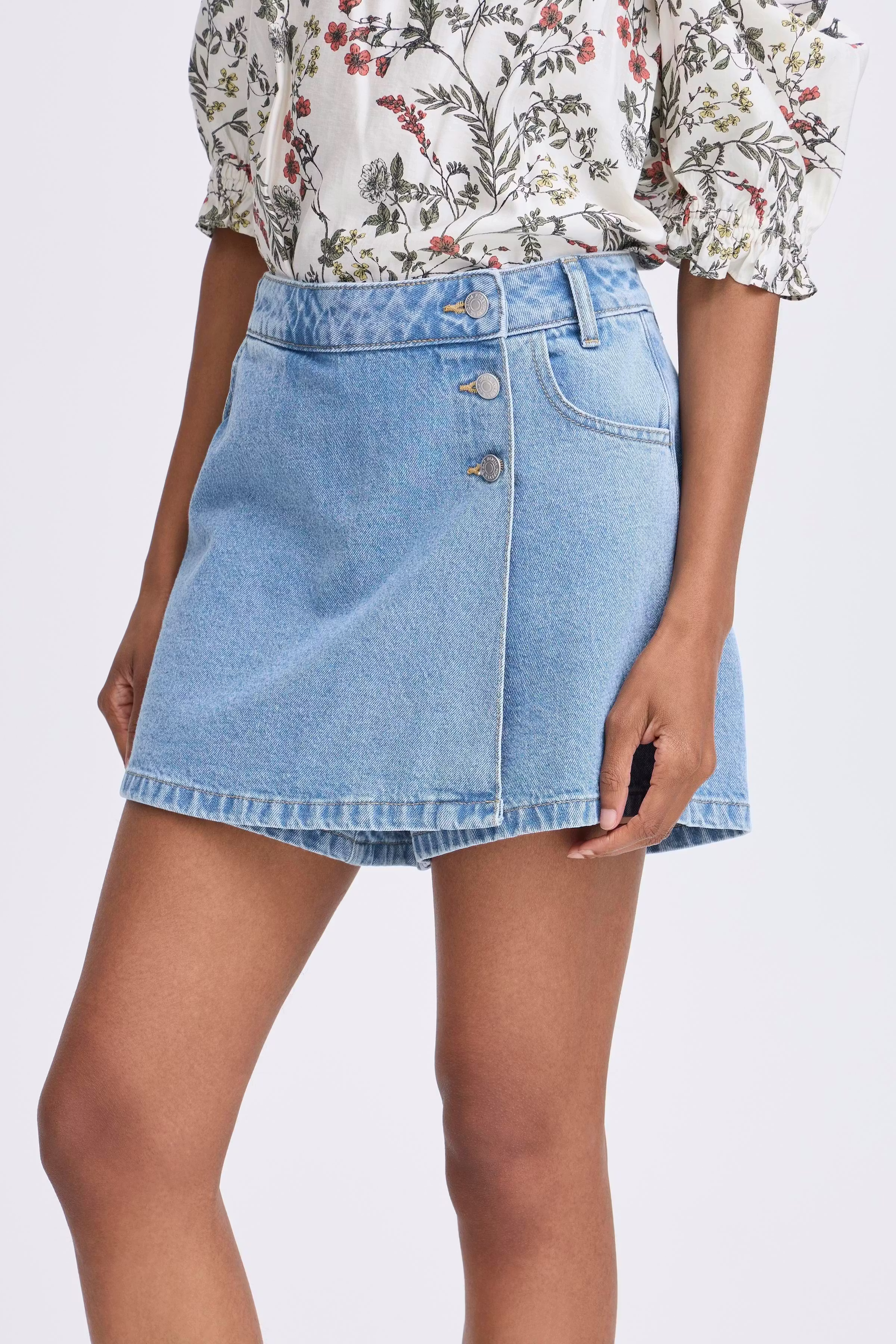 BYKALLIE Shorts LOOKBOOK DETAIL 20816756-200460