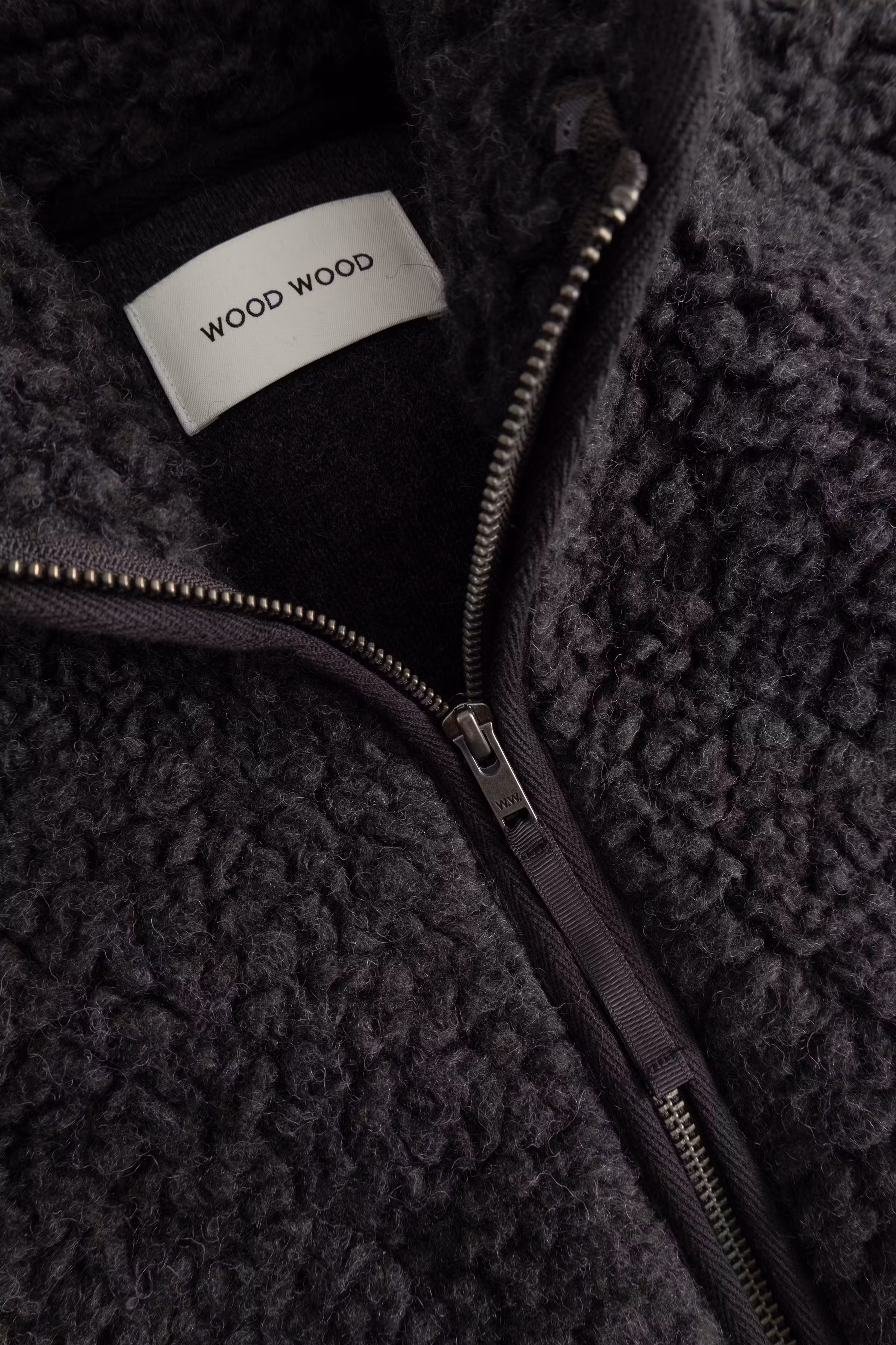 WWEik x jas PACK DETAIL 30252305-194008