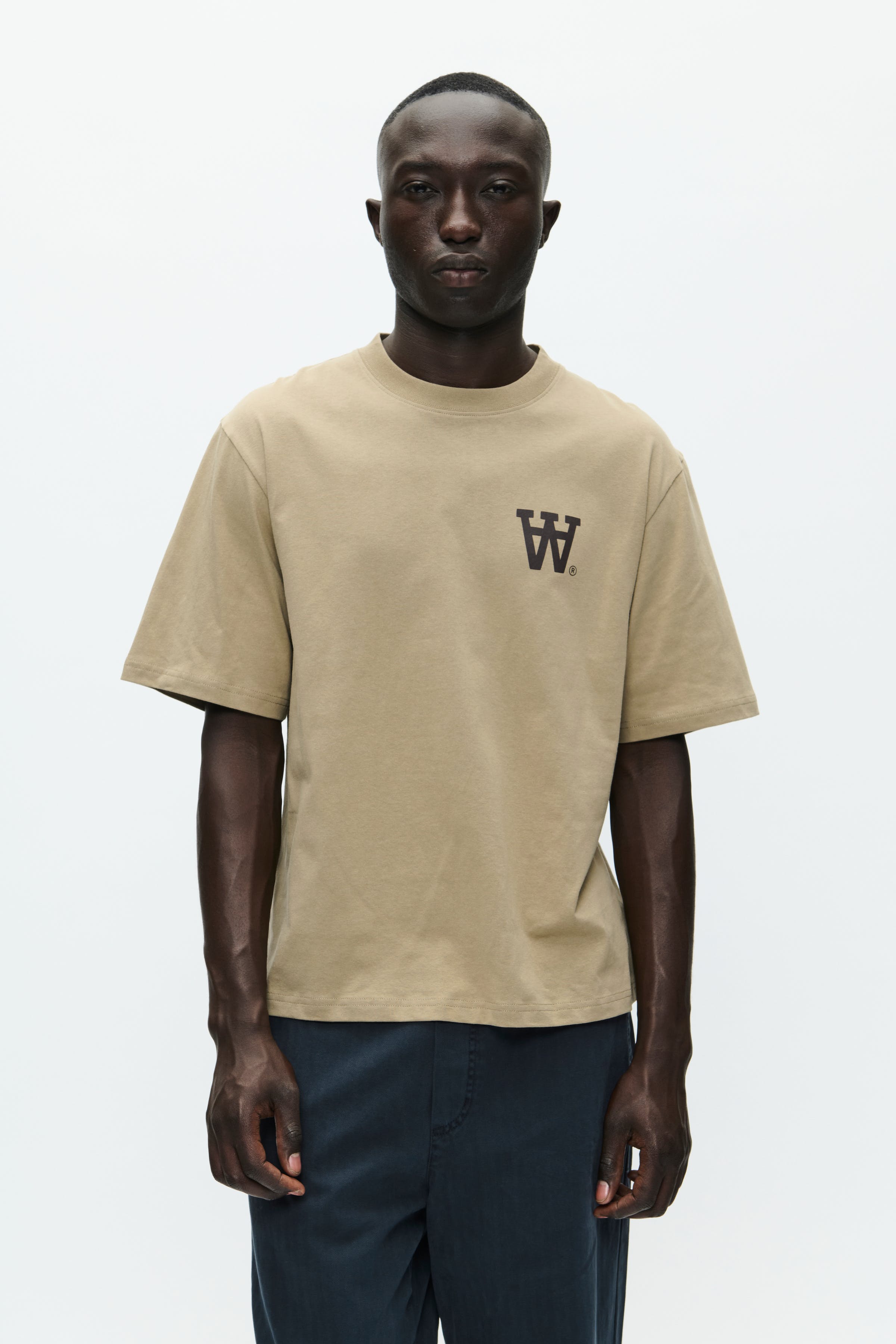 WWLiam T-shirt LOOKBOOK FRONT 30251546-161109