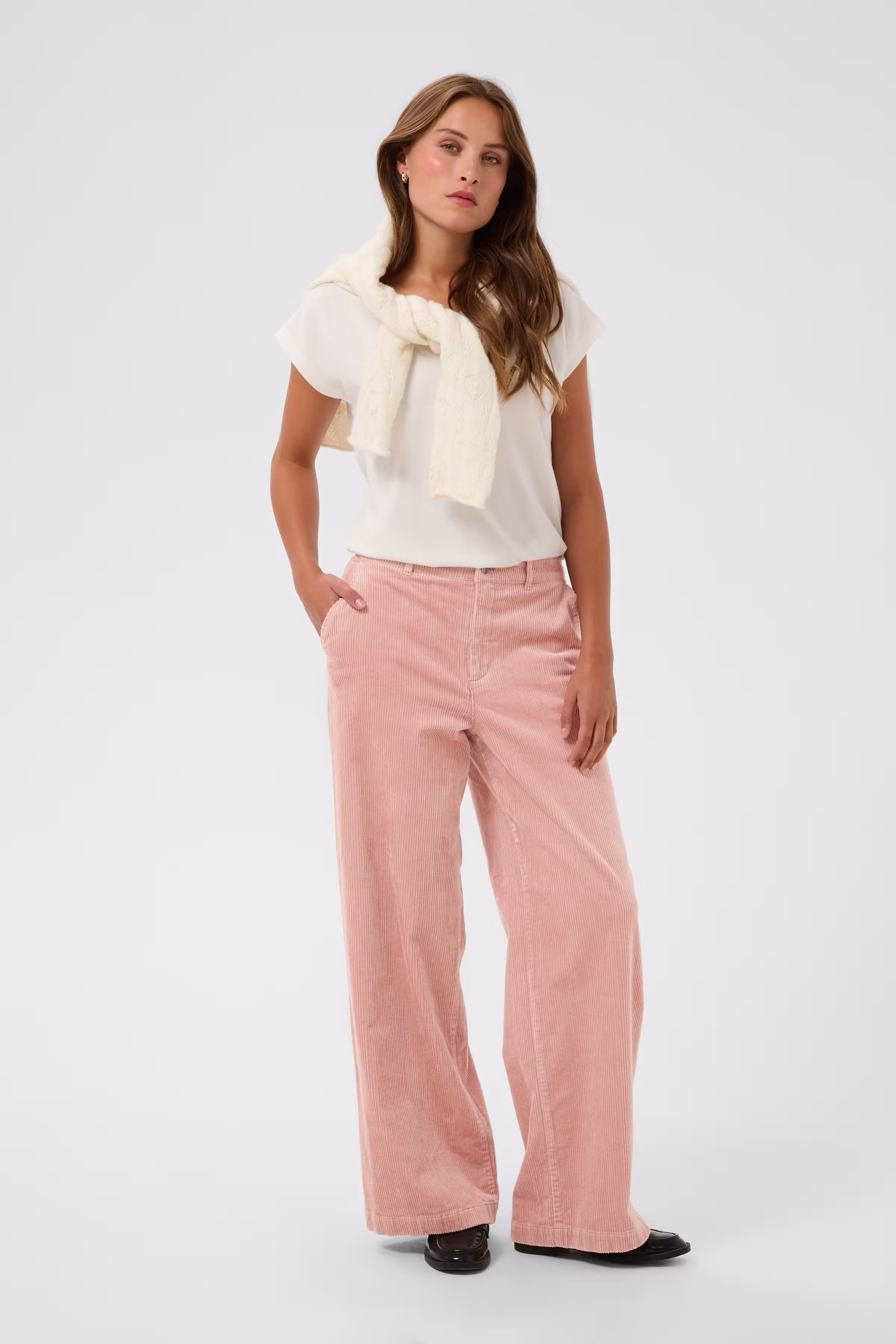 KAsella Trousers LOOKBOOK FRONT 10512143-151607