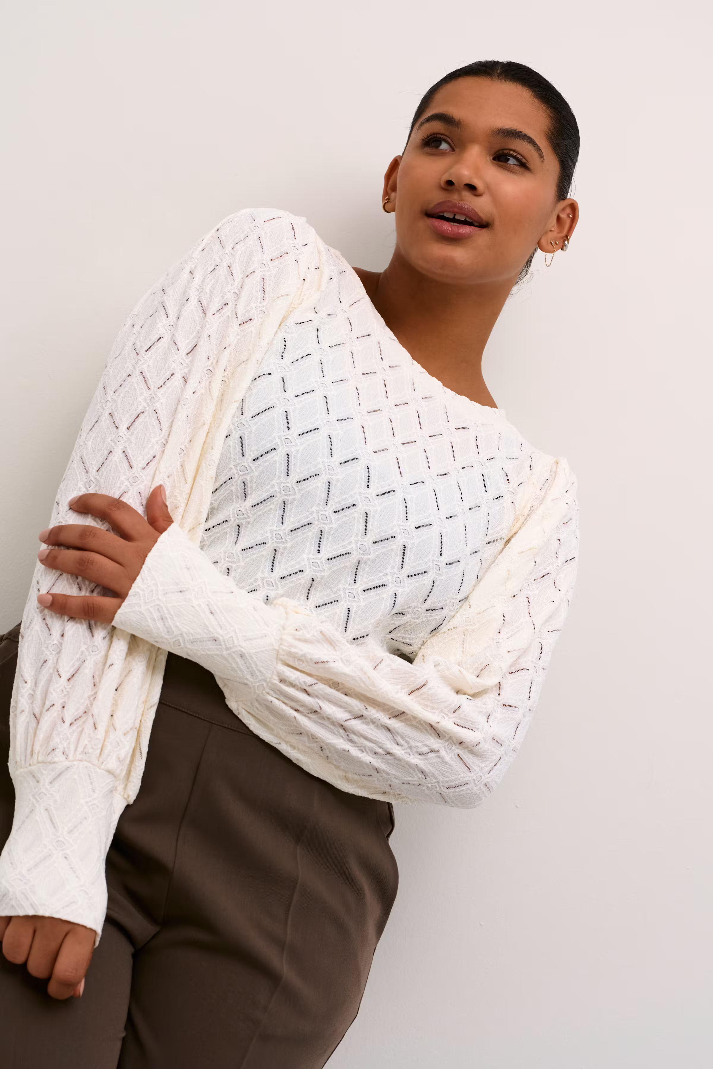 KCtina Blouse LOOKBOOK DETAIL 10582642-110602