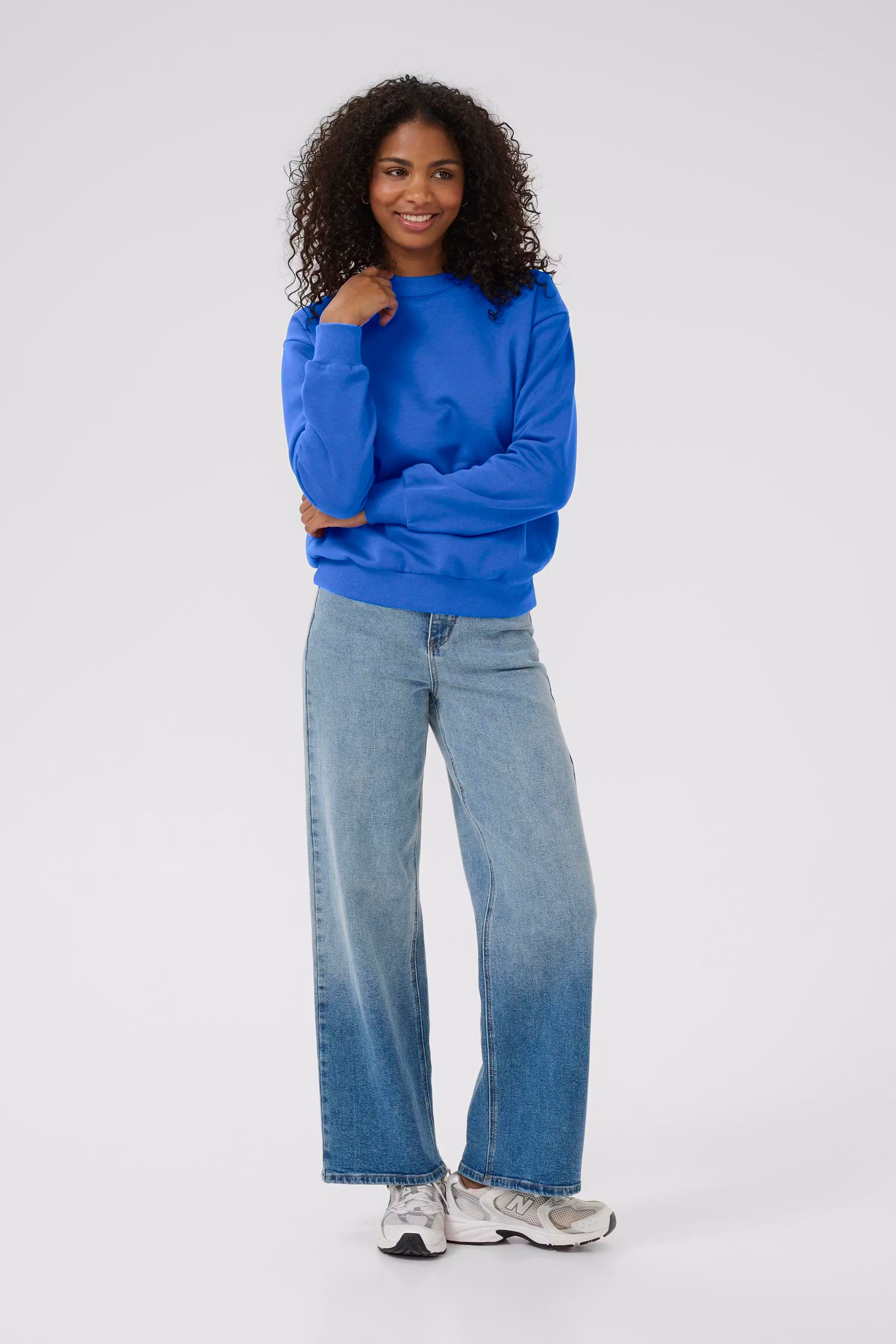 KAberta Sweatshirt LOOKBOOK FRONT 10510216-193952