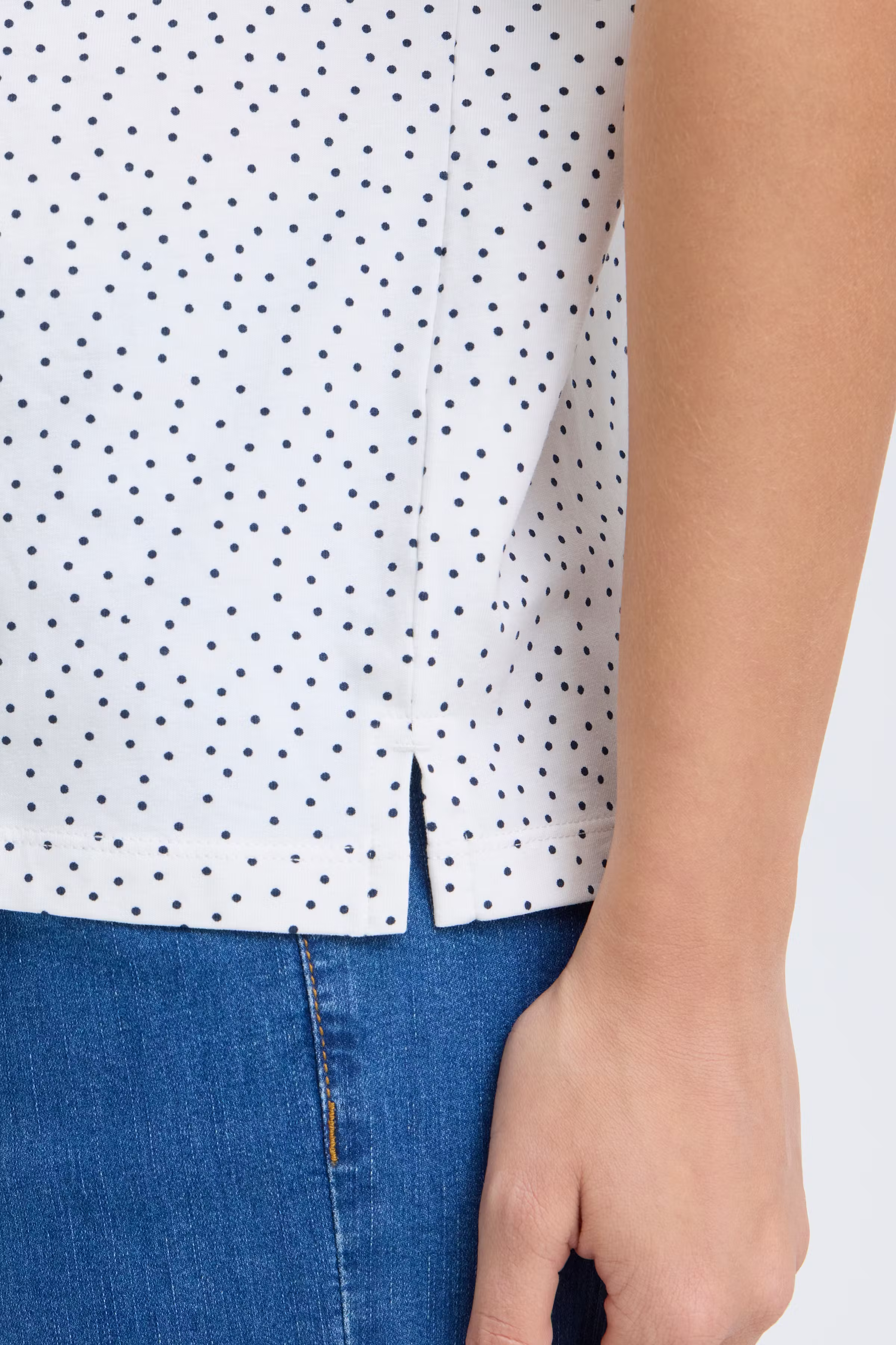 FRSIVA T-shirt LOOKBOOK DETAIL 20615788-900006366