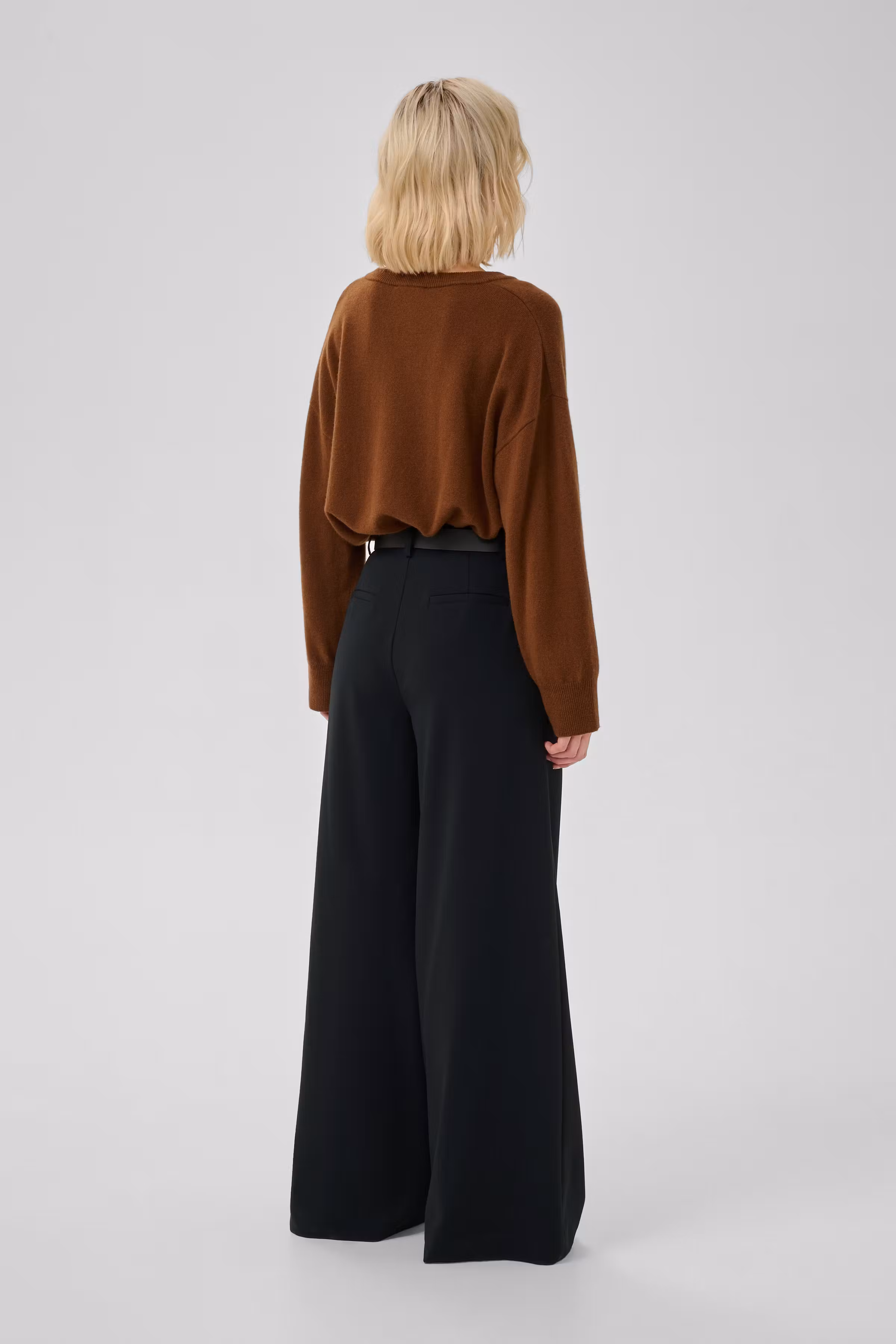 MWHace Byxor LOOKBOOK BACK 10705652-100031
