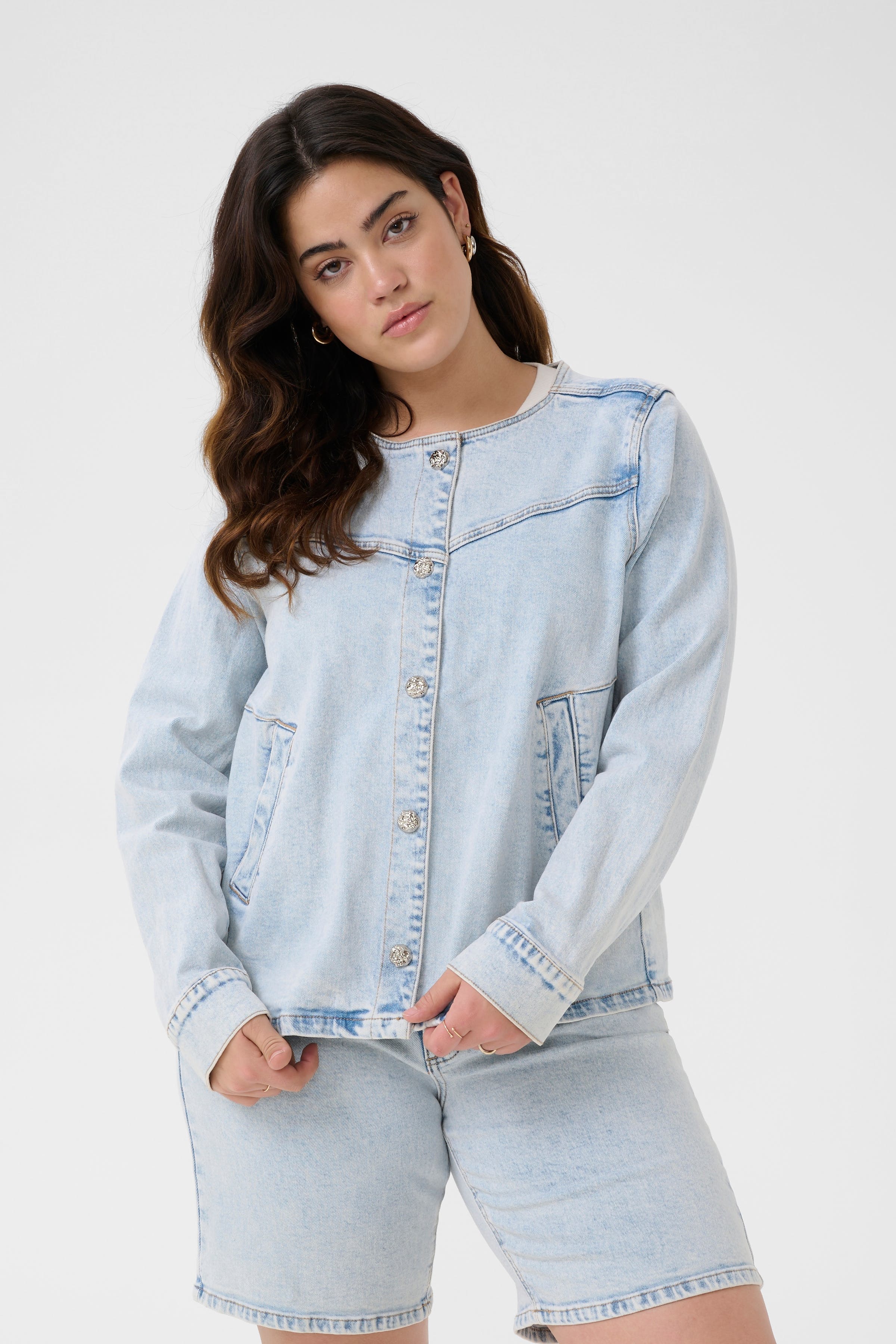 KCmaia Casual Denim Jacket LOOKBOOK FRONT 10583255-102989