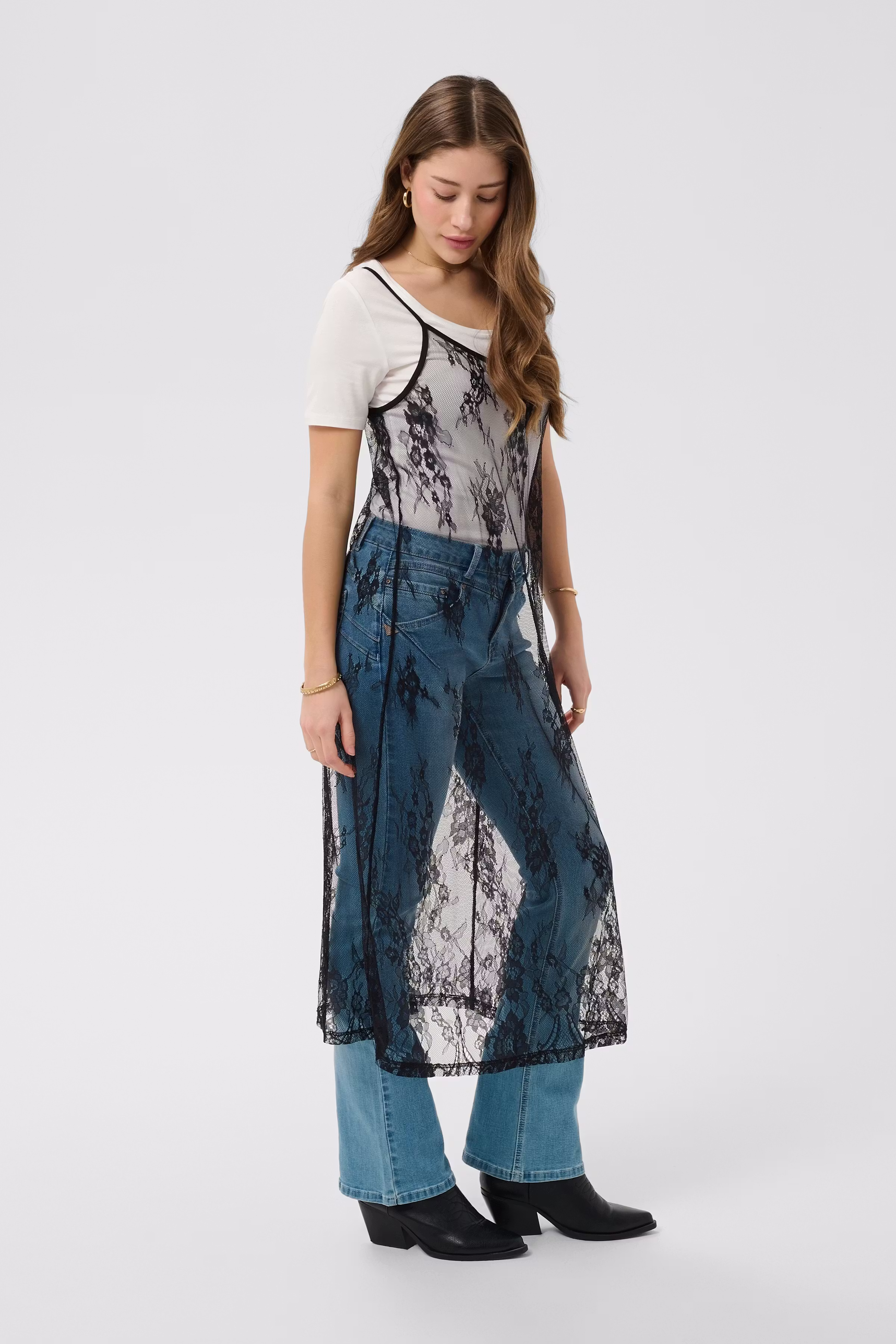 CRKamira Dress LOOKBOOK FRONT 10615596-100120