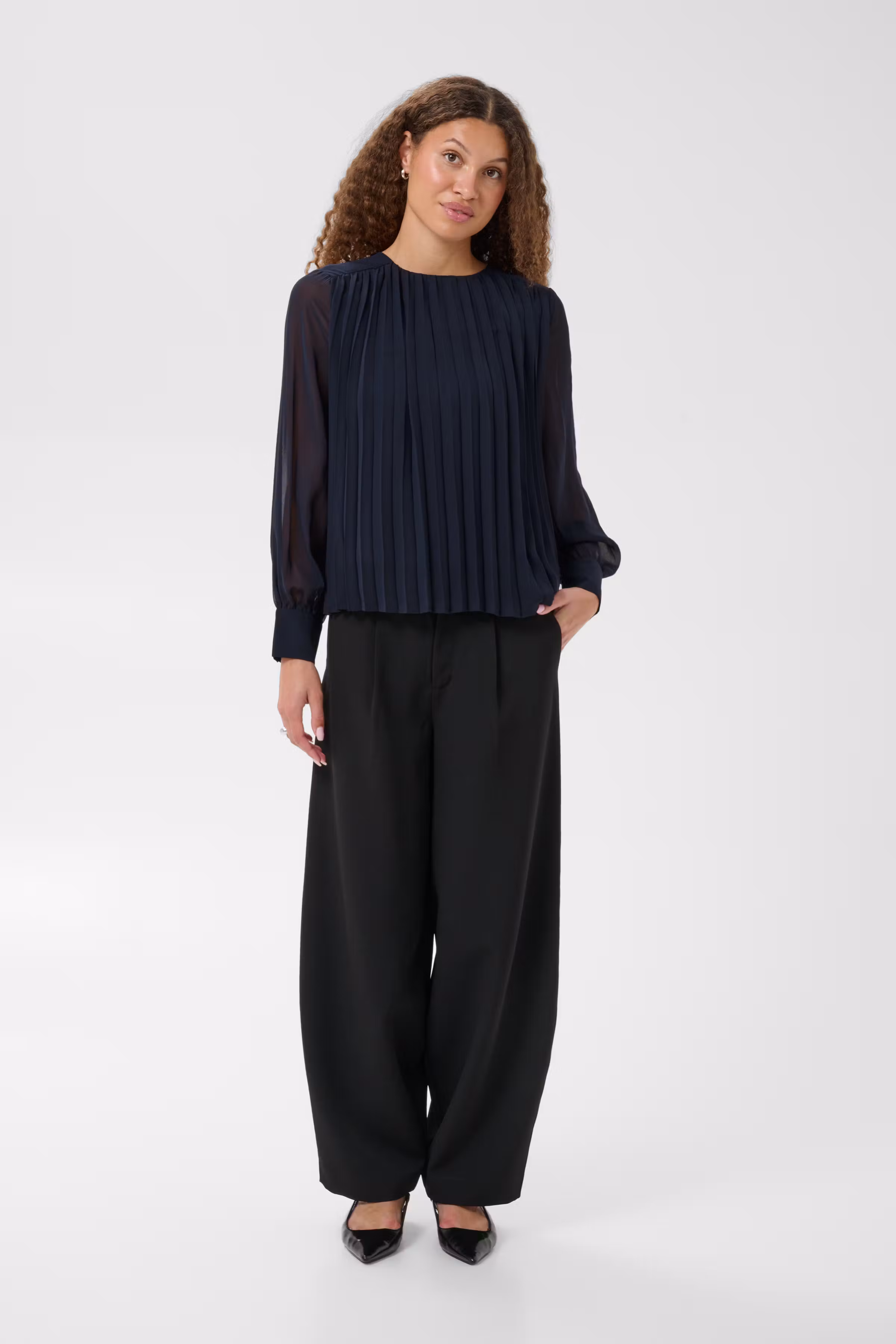 KAeloise Bluse LOOKBOOK FRONT 10512578-193927