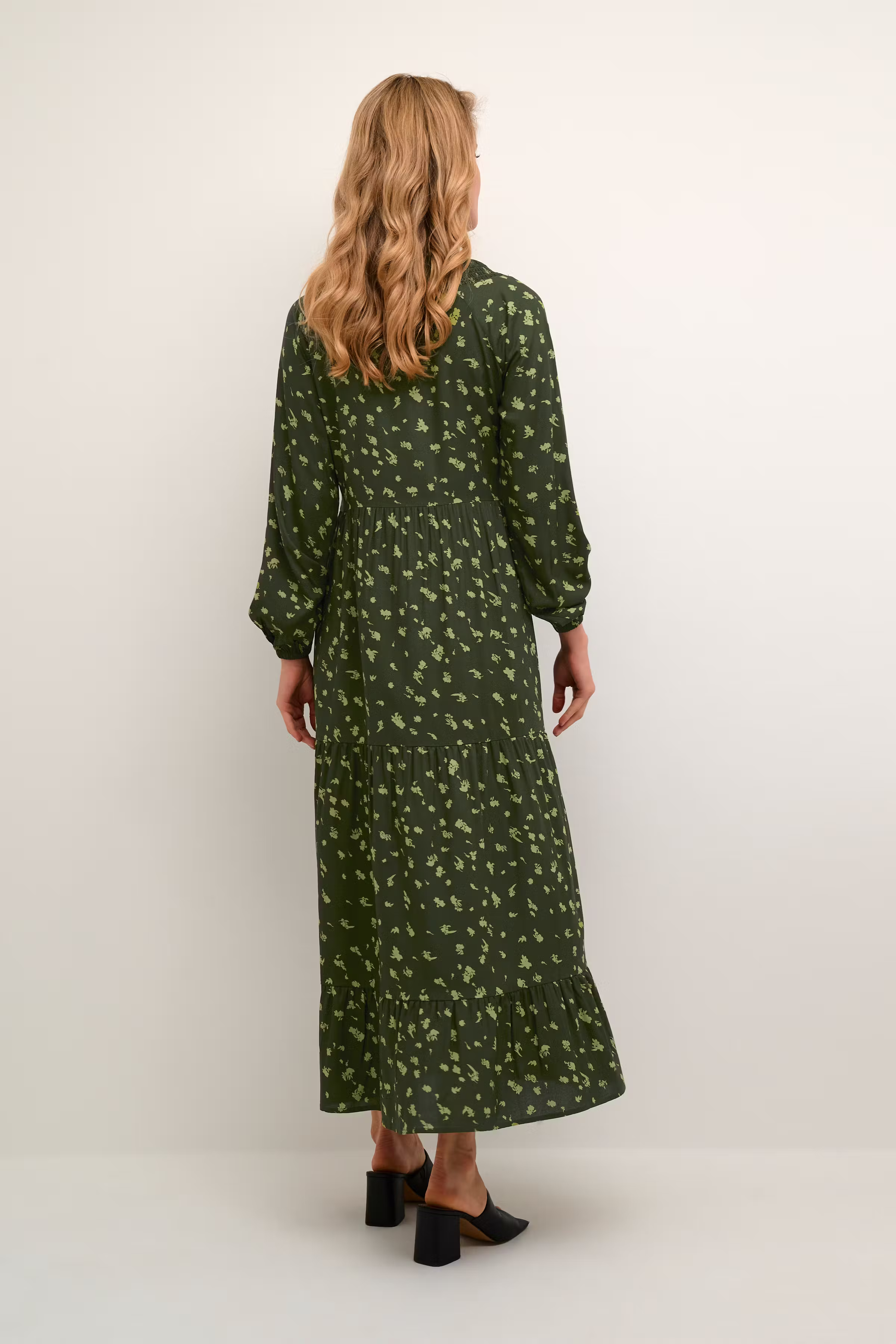 BPpolina Kleid LOOKBOOK BACK 10590523-104979B