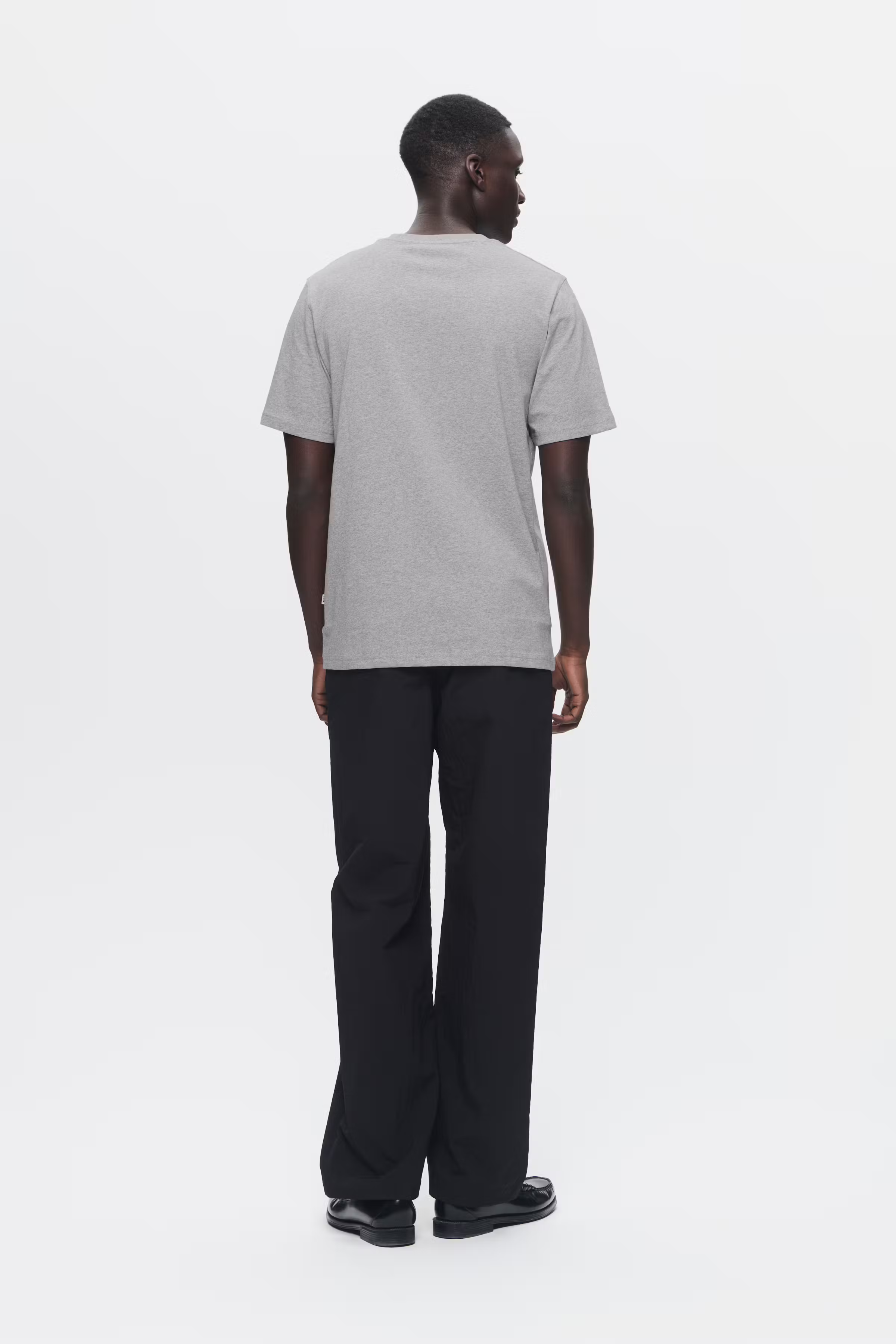 WWEssential T-shirt LOOKBOOK BACK 30250245-303736