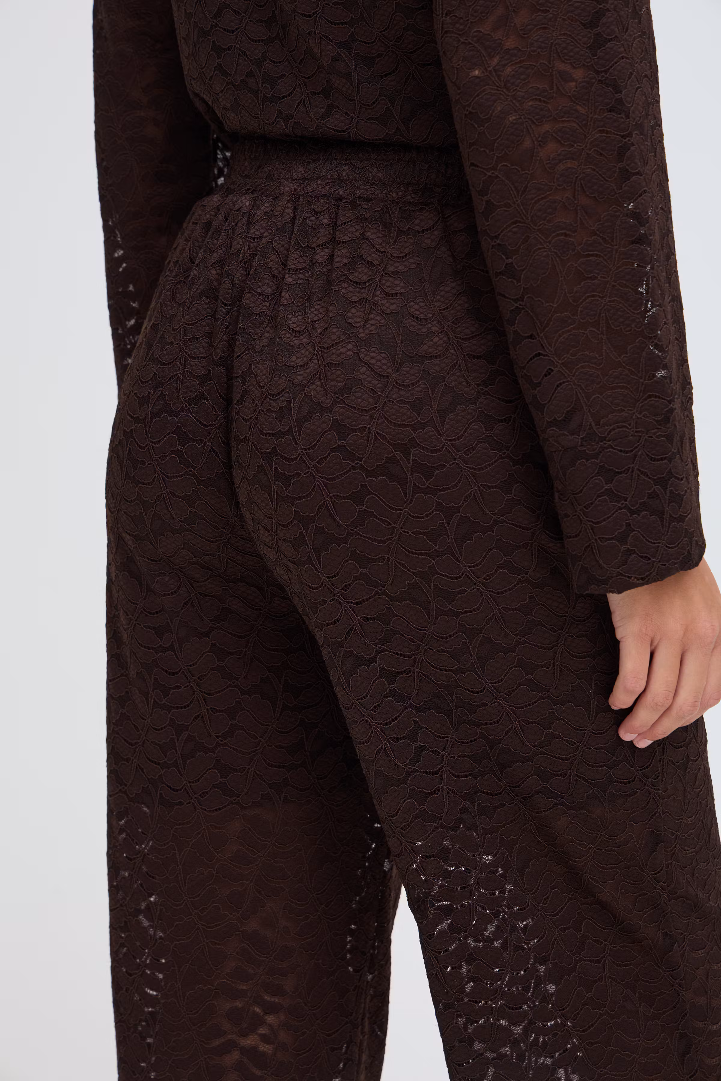FRAMELIA Trousers LOOKBOOK DETAIL 20618437-191106