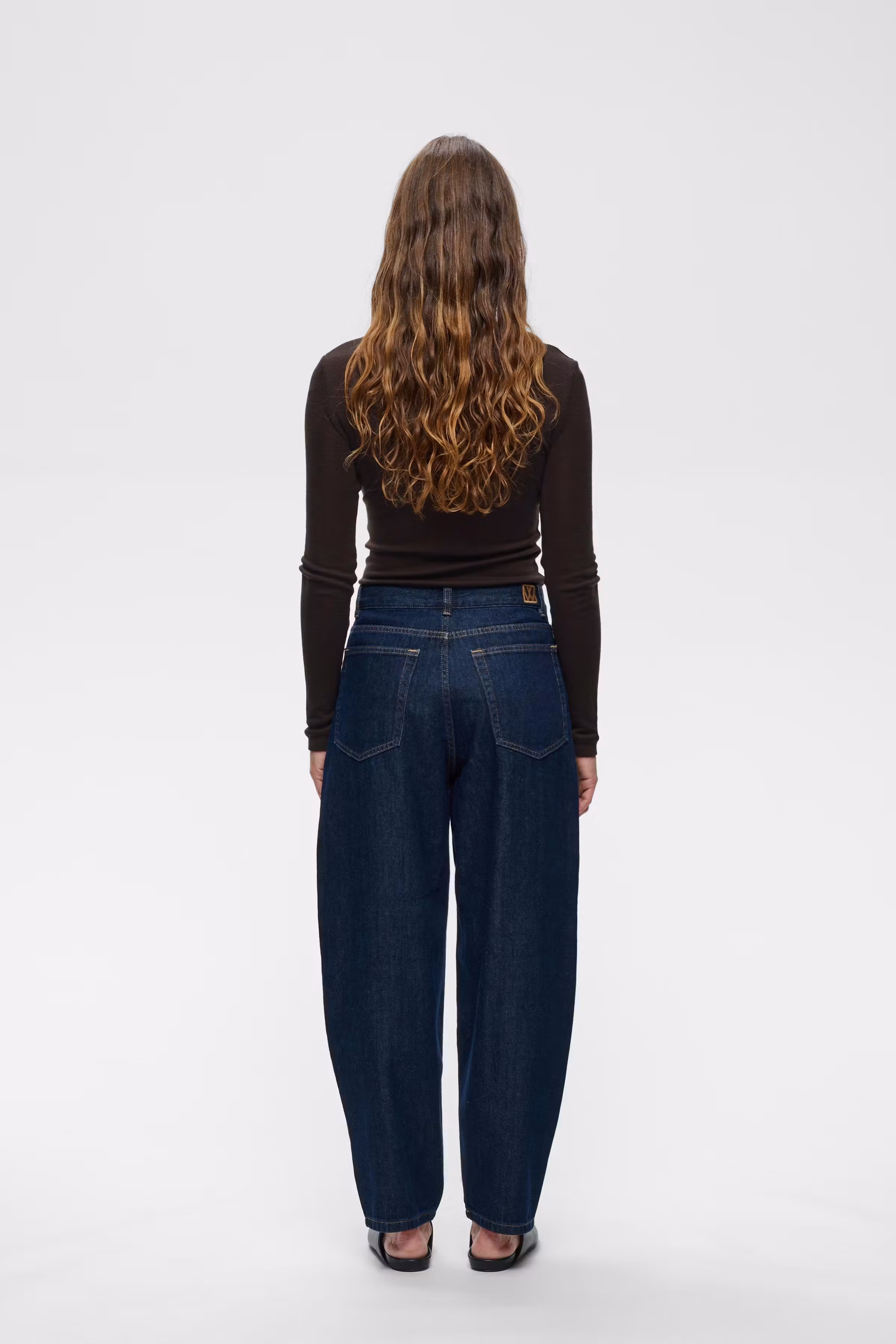 FangIW Wool long sleeved T-shirt LOOKBOOK BACK 30106096-191109