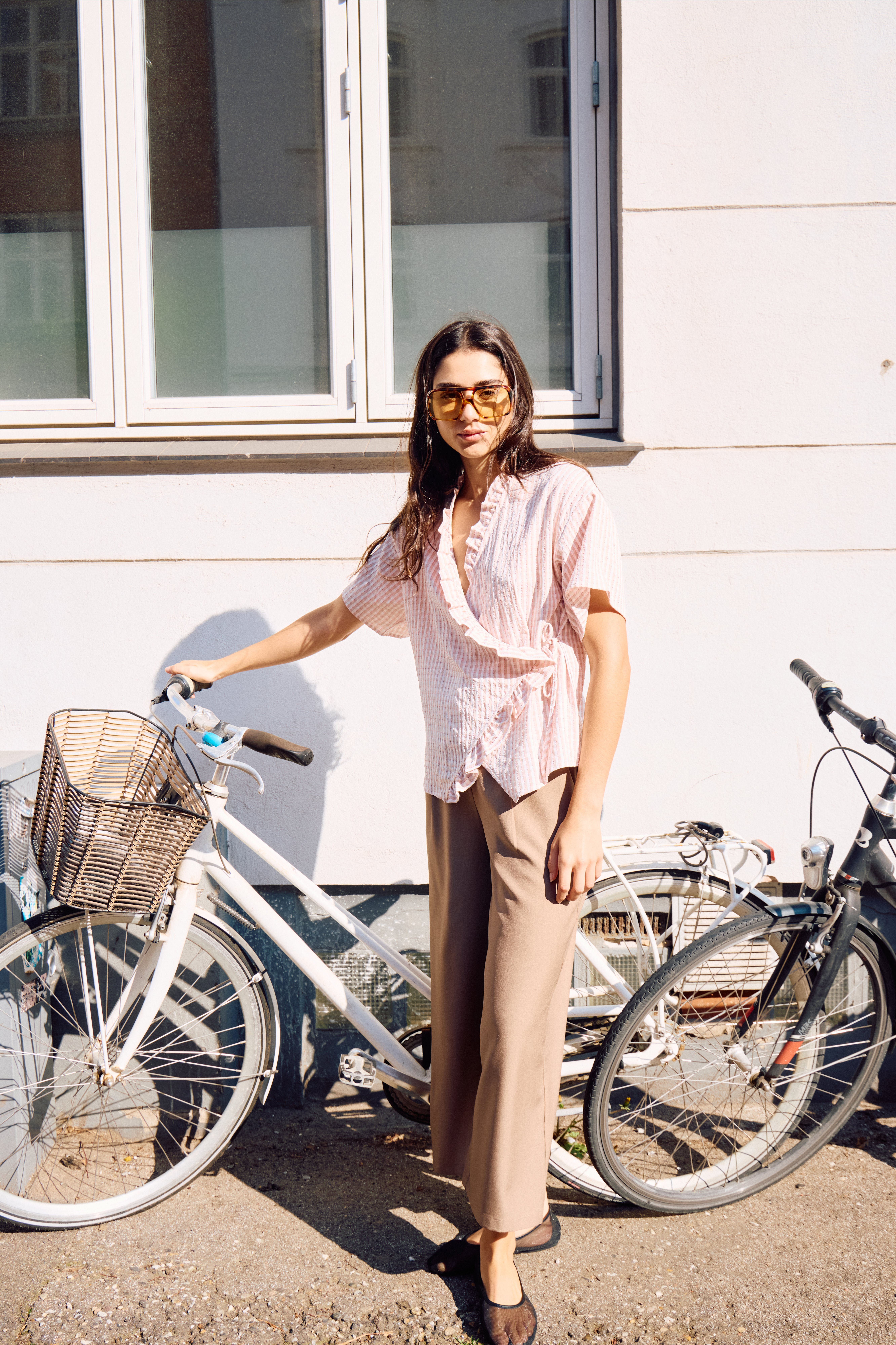 IXDORTHEA Trousers LOCATION NONE 20123724-181017