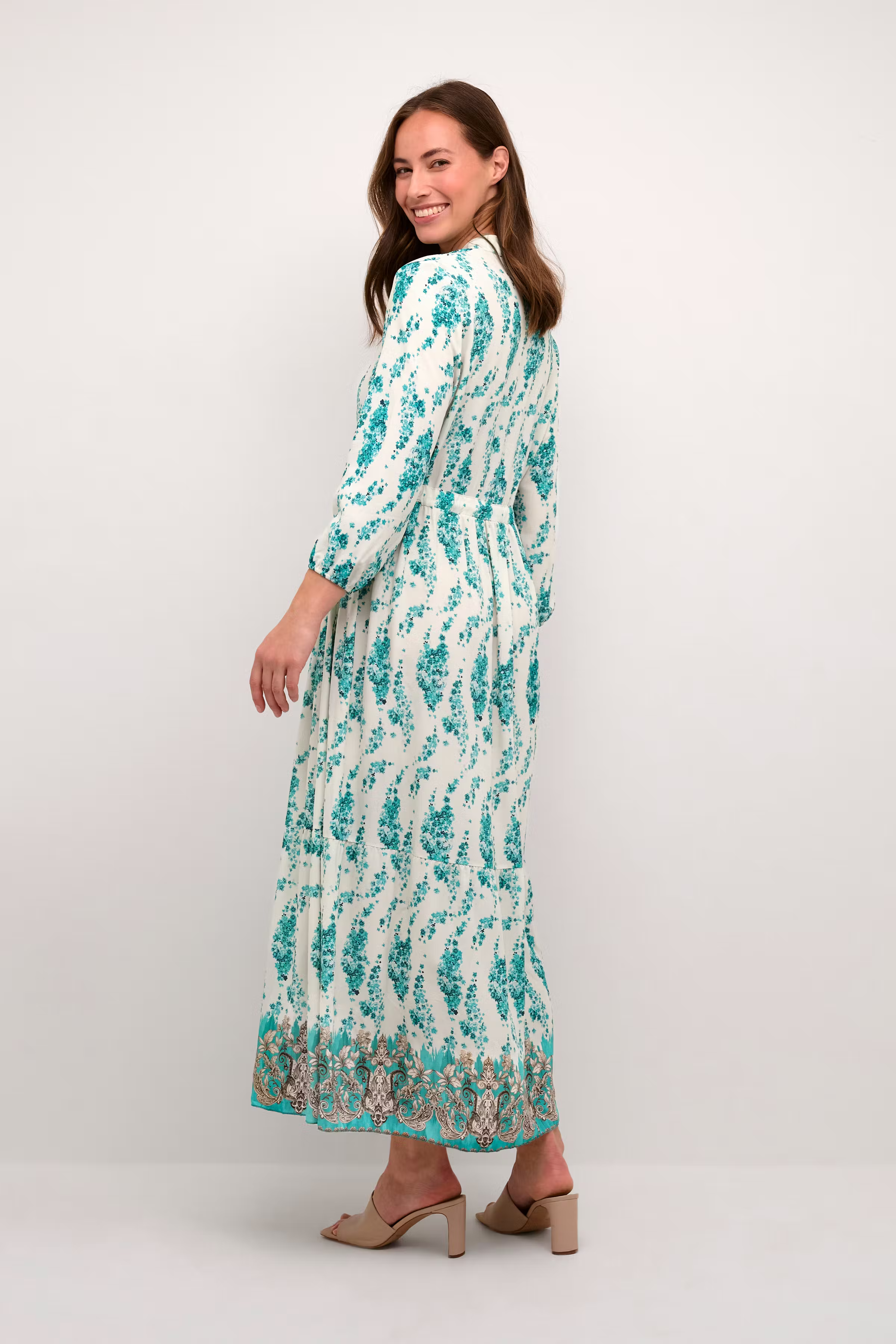 CRAlora Kleid LOOKBOOK BACK 10650723-105408